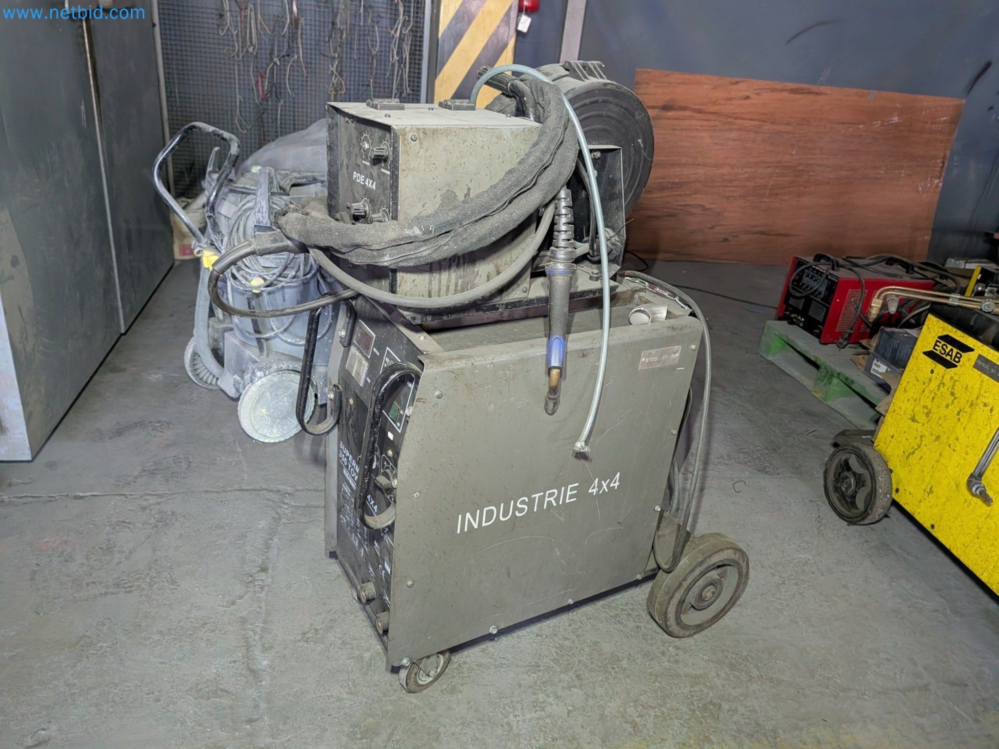 Metalworking machines


-3