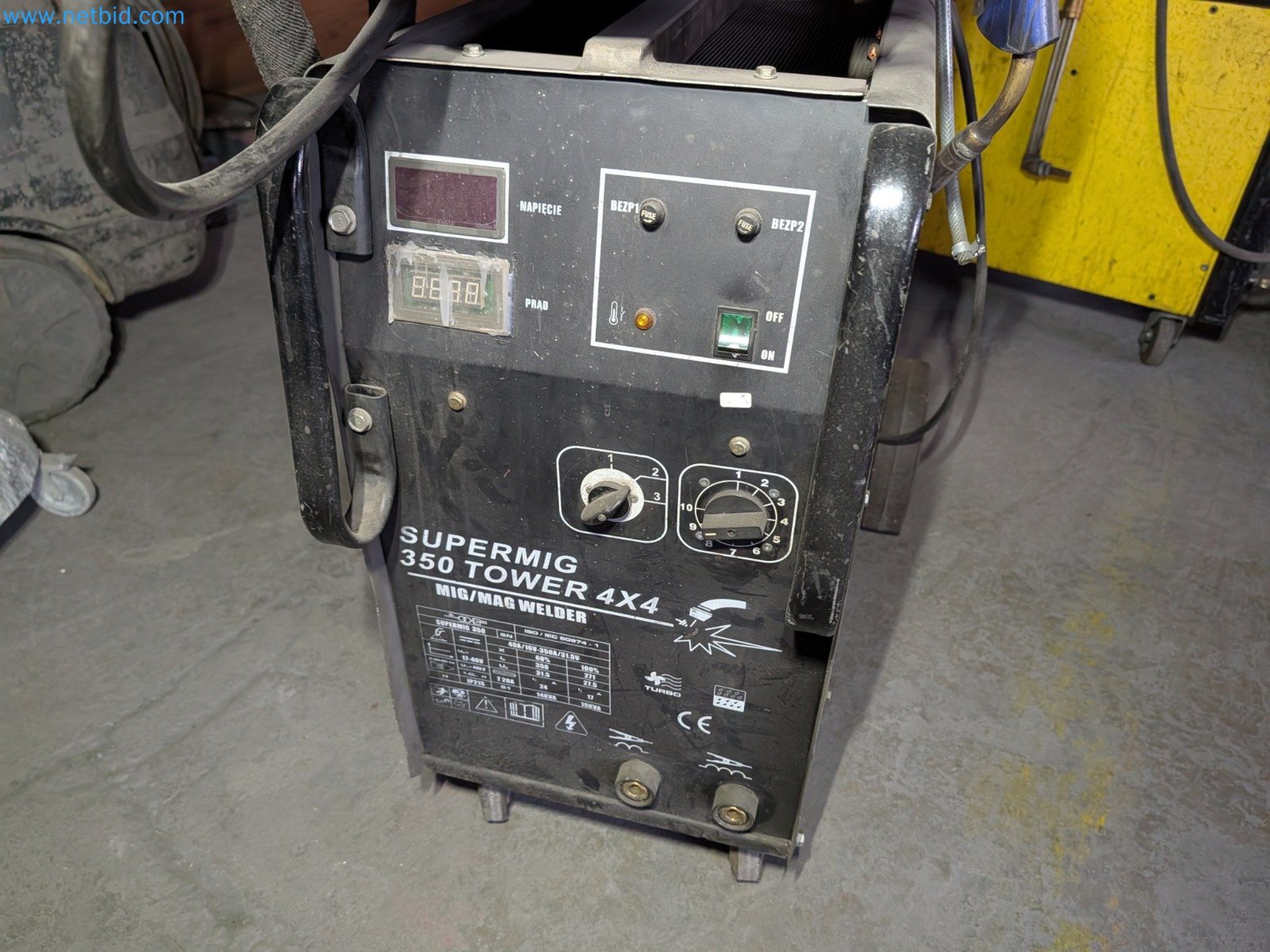 Metalworking machines


-4