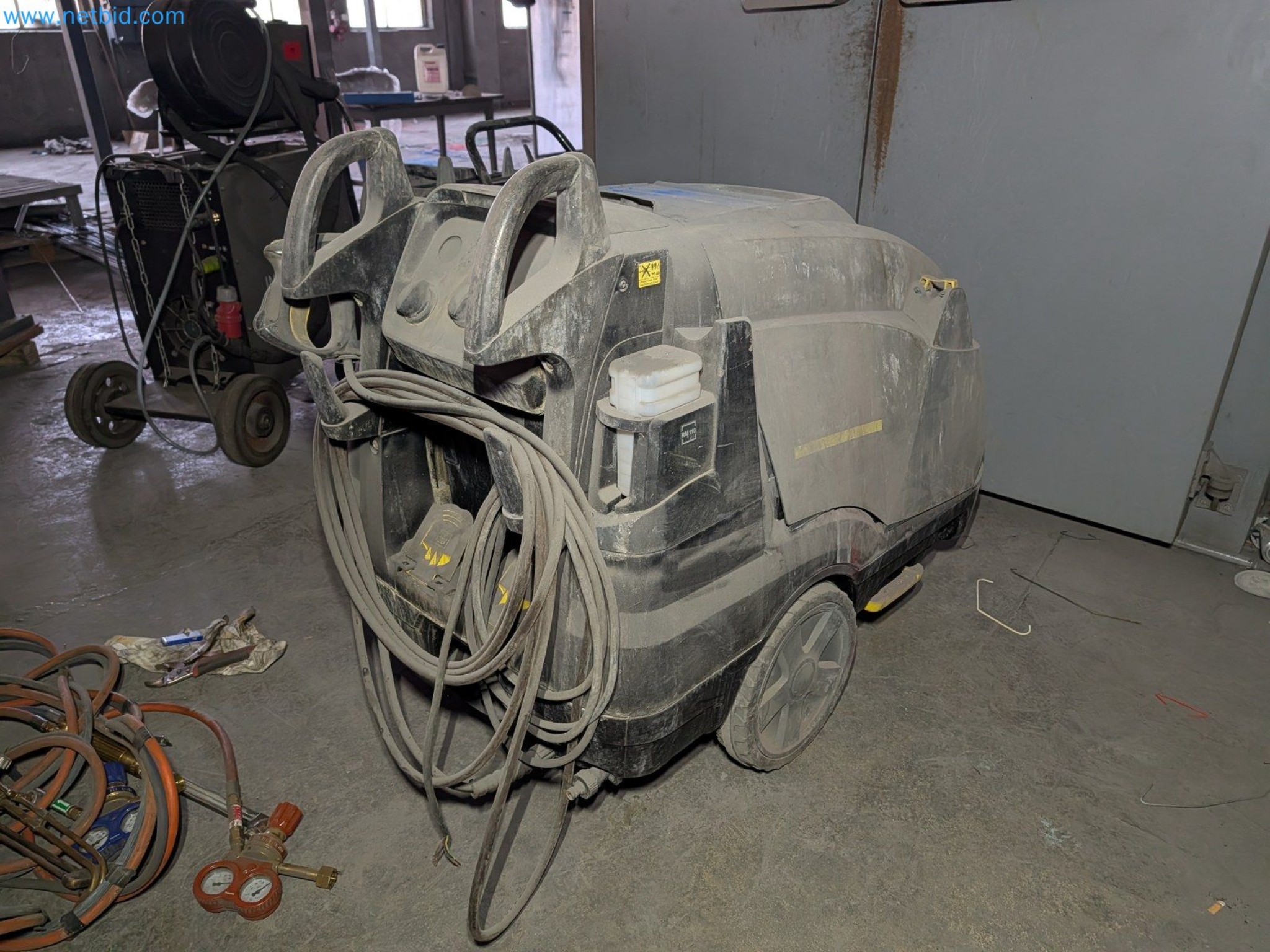 Metalworking machines


-3