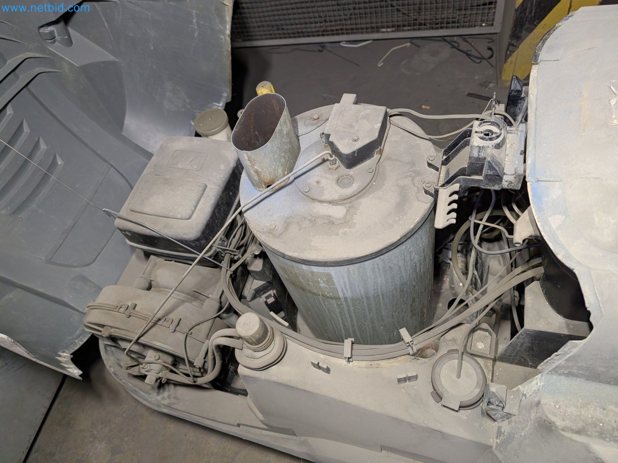Metalworking machines


-7