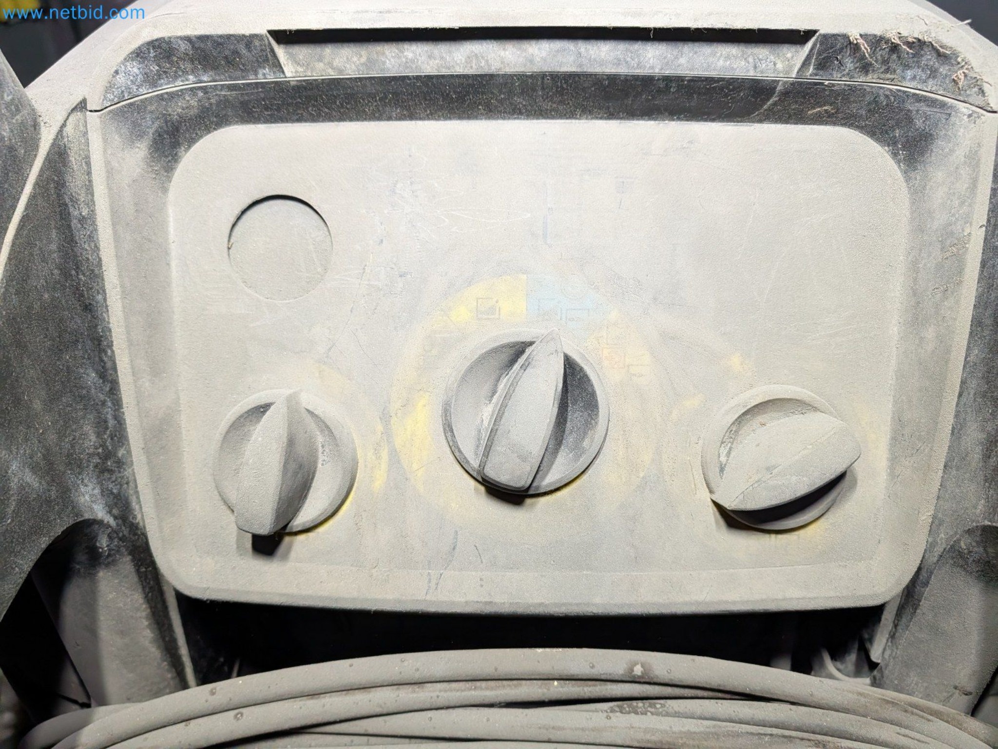 Metalworking machines


-9