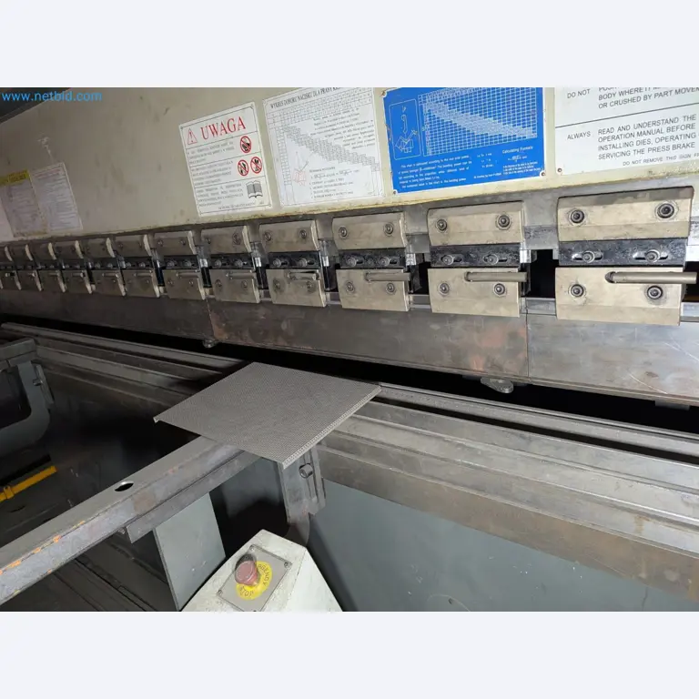 Metallbearbeitungsmaschinen
-3
