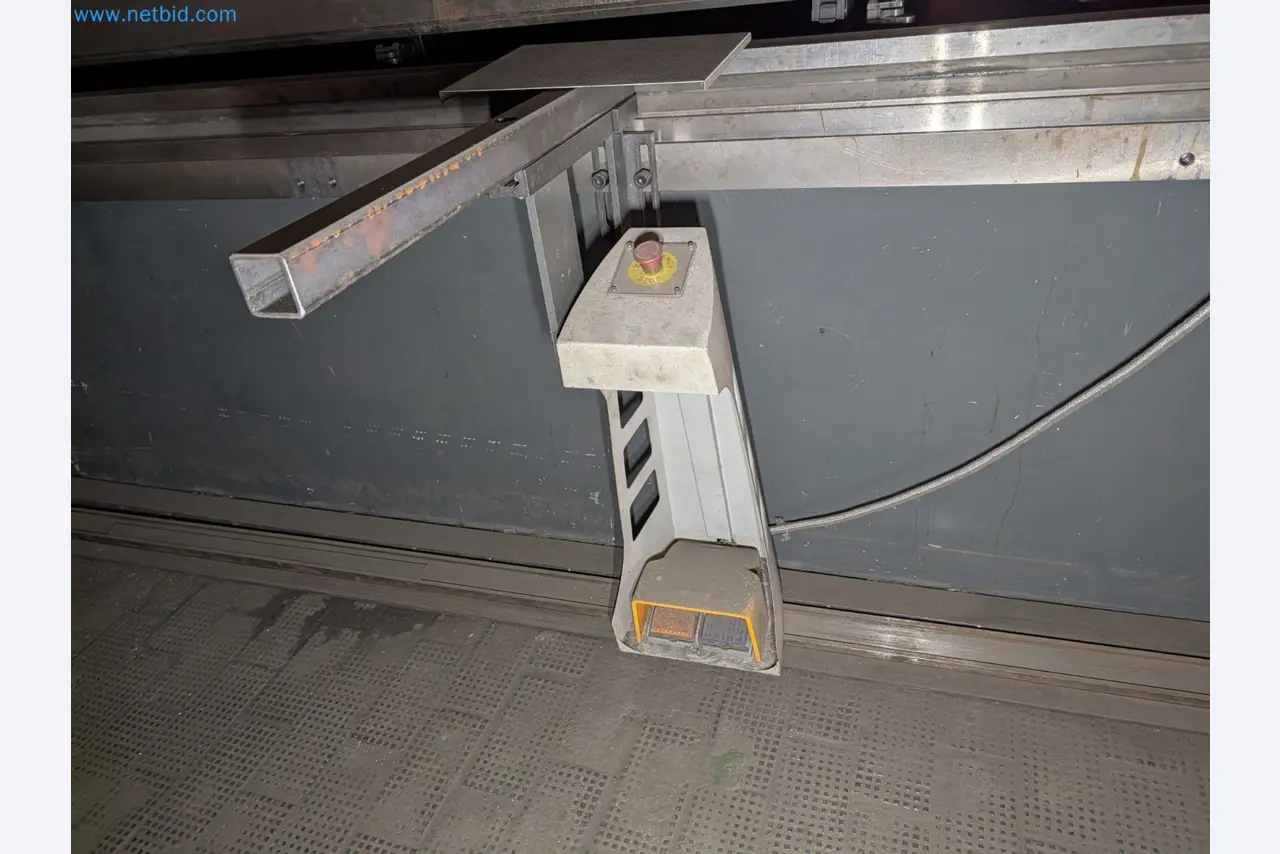 Metallbearbeitungsmaschinen
-18