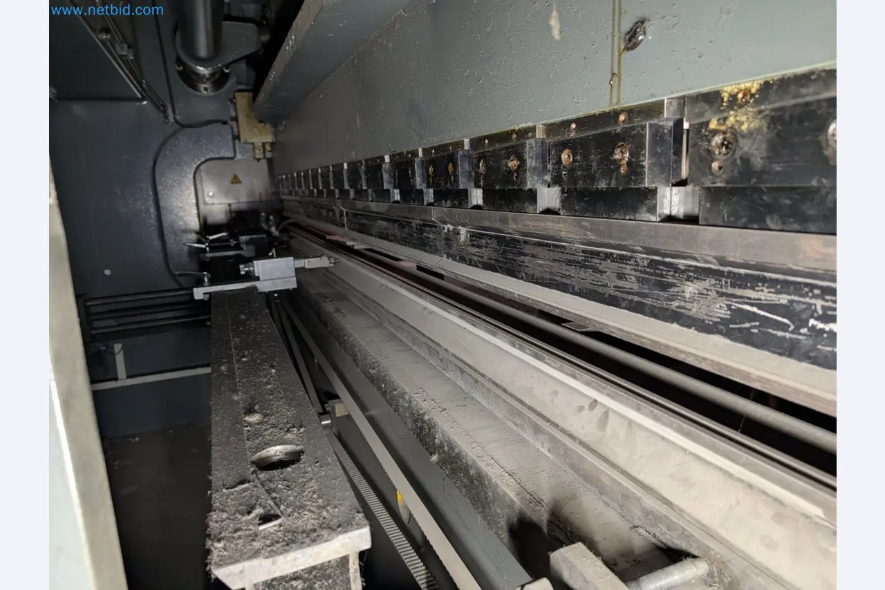 Metalworking machines
-9