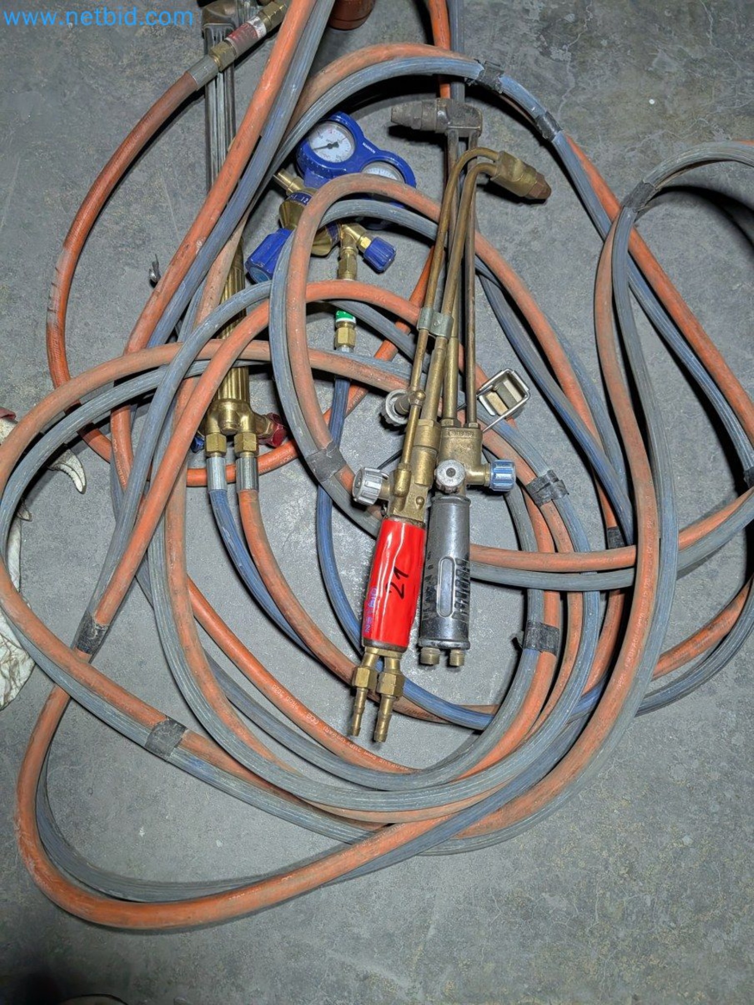 Metallbearbeitungsmaschinen 


-1