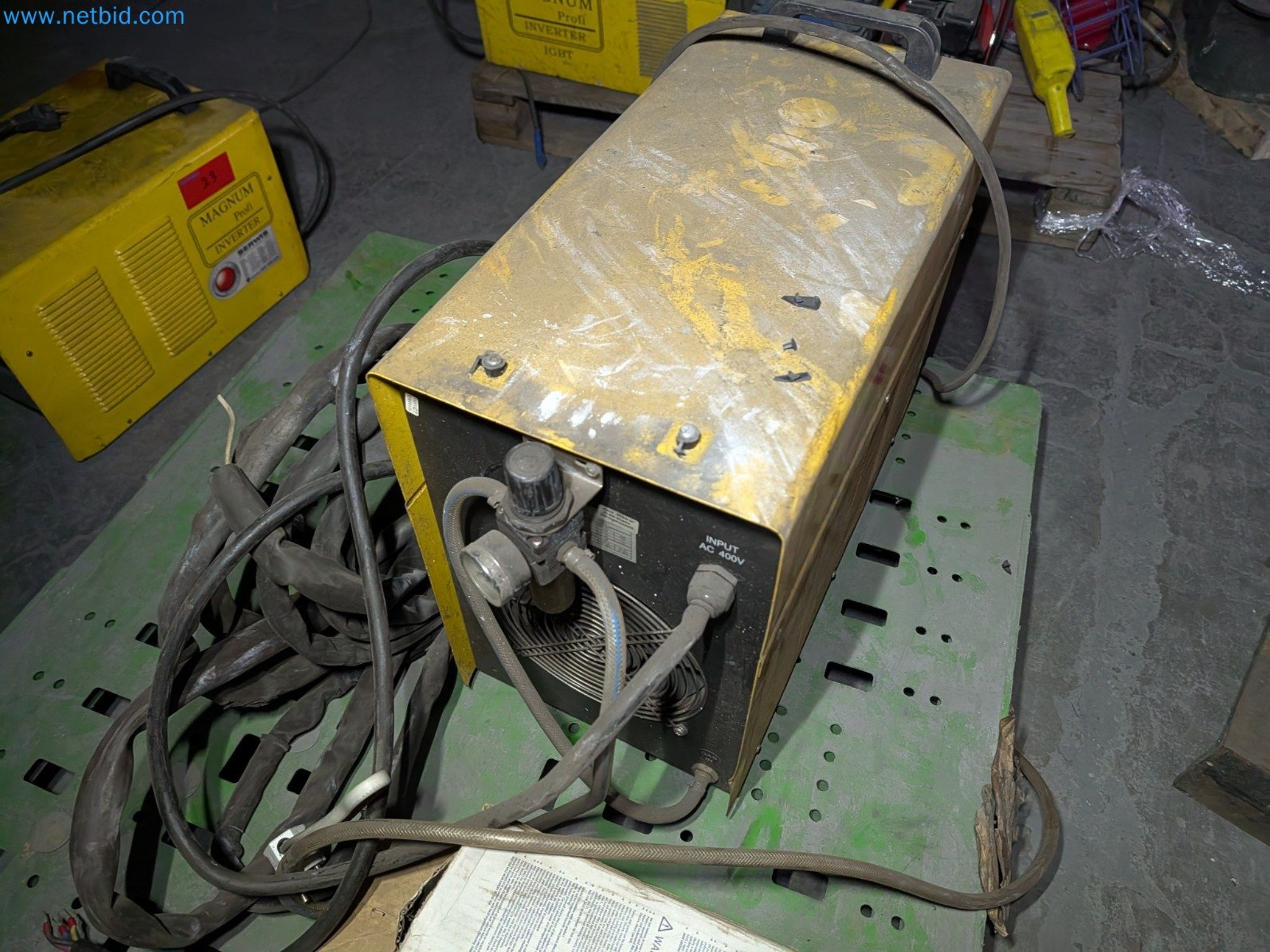 Metallbearbeitungsmaschinen 


-3