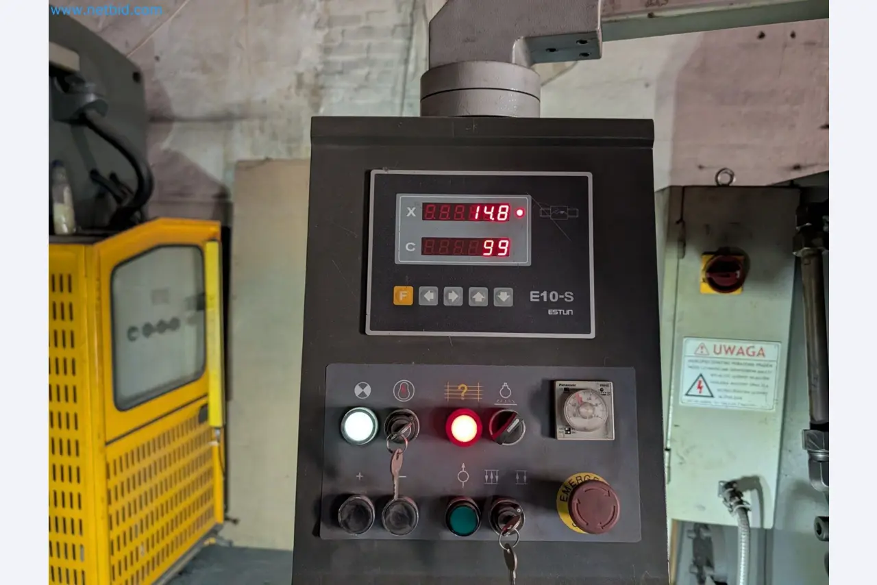Machines pour le travail du métal
-12