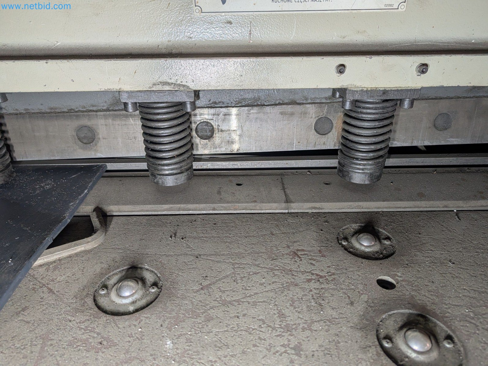 Metalworking machines


-2