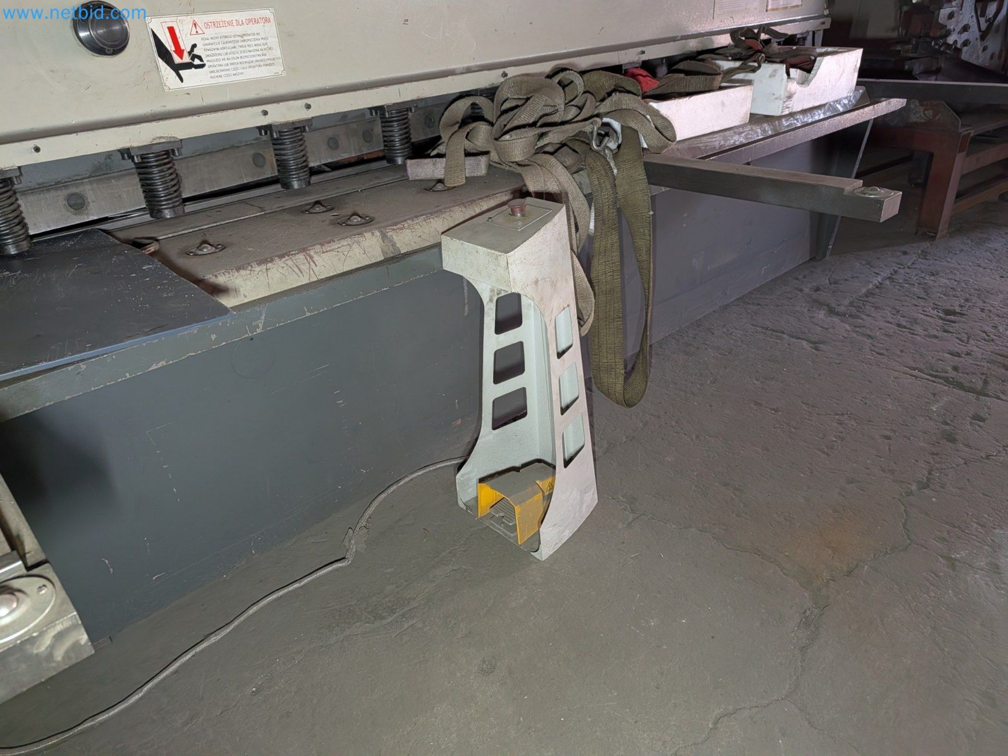 Metalworking machines


-4