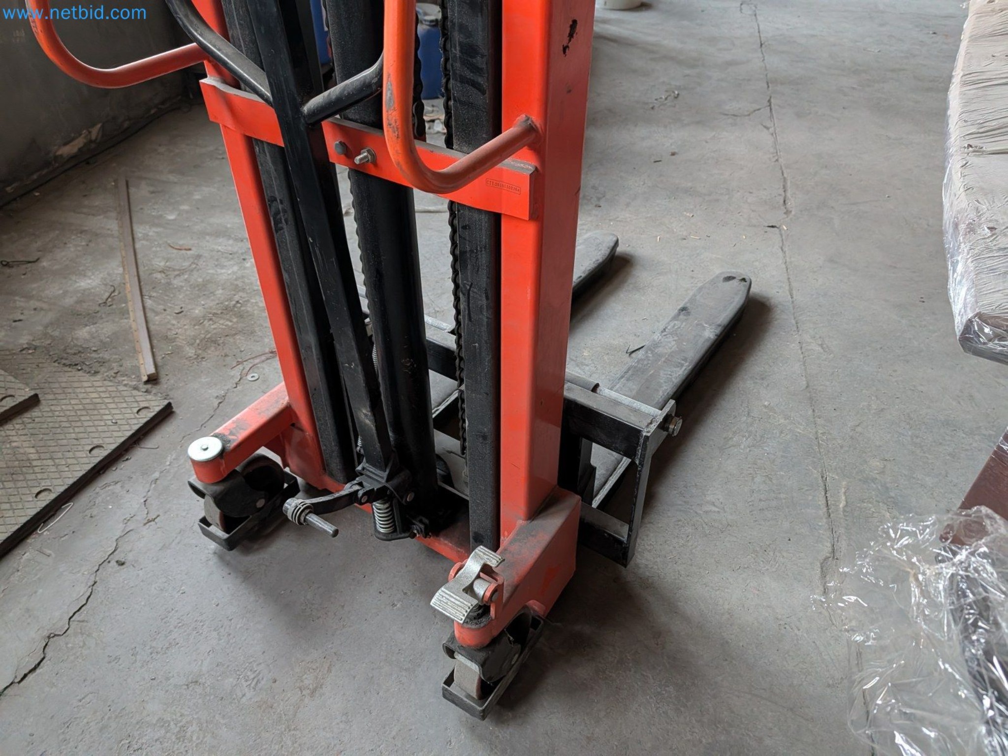 Metalworking machines


-6