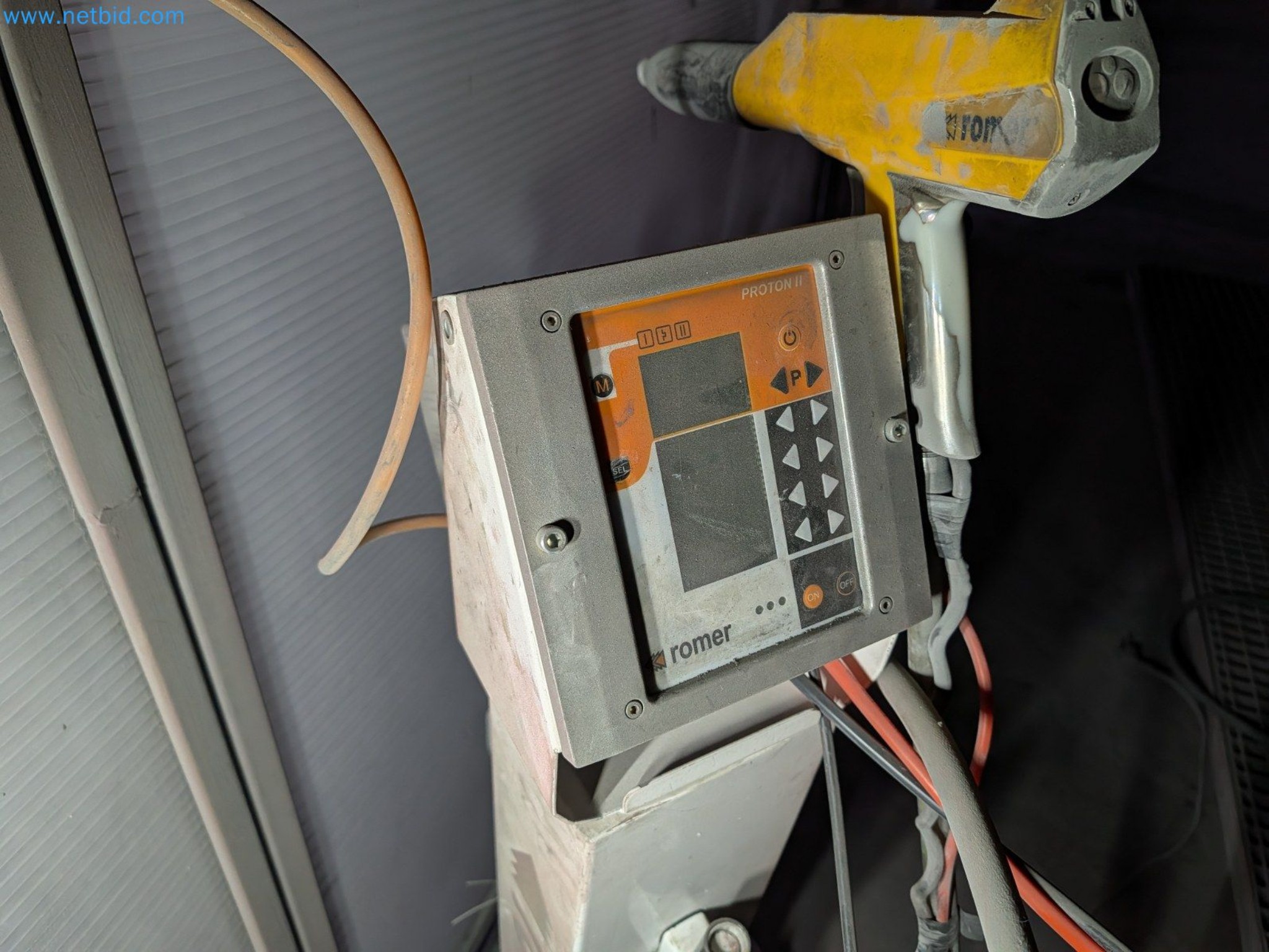 Metalworking machines


-8