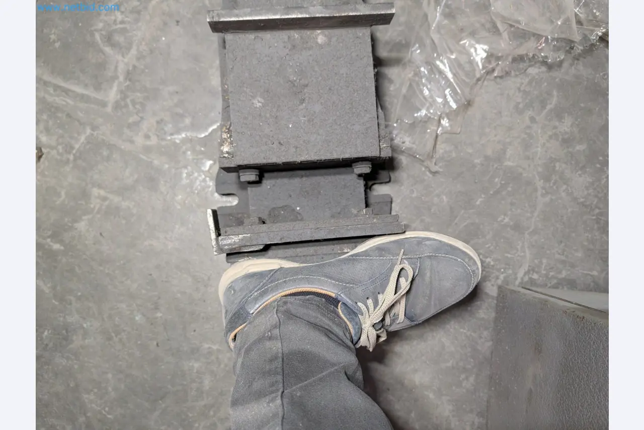 Metalworking machines
-4