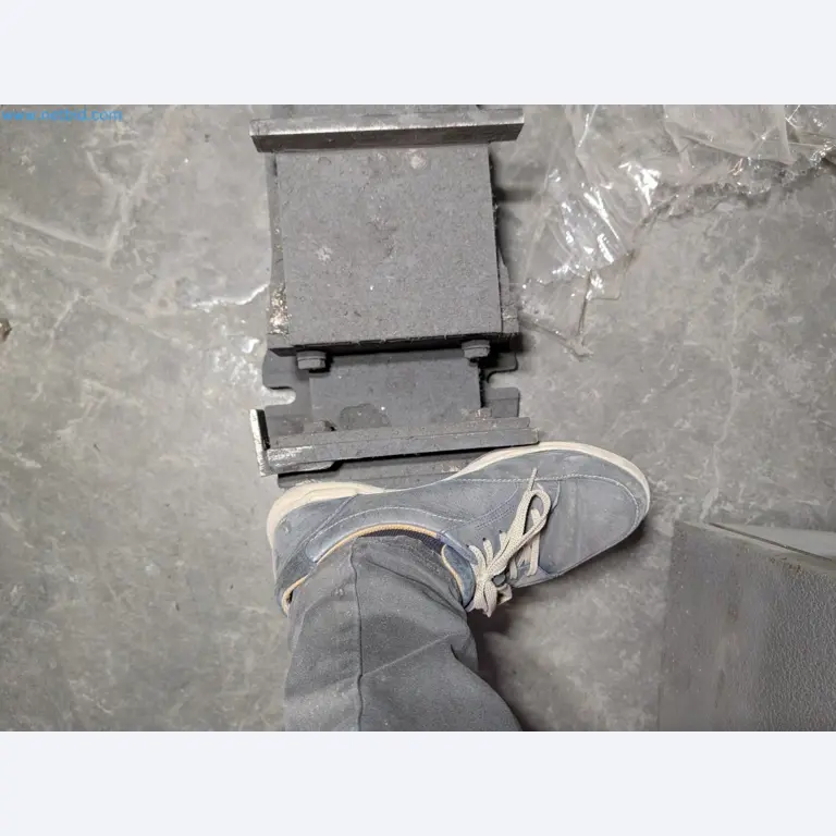Metalworking machines
-4