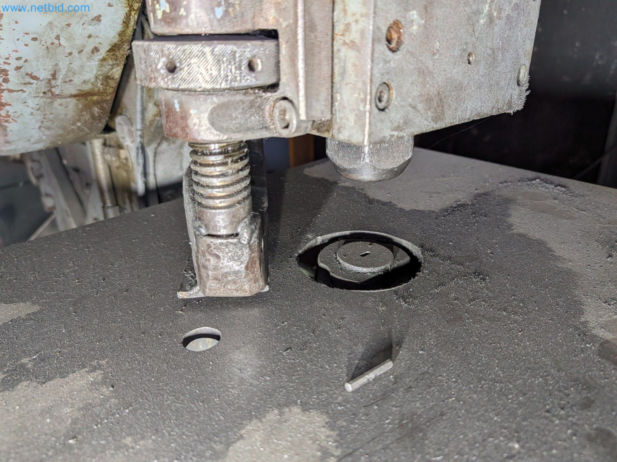 Metalworking machines


-5