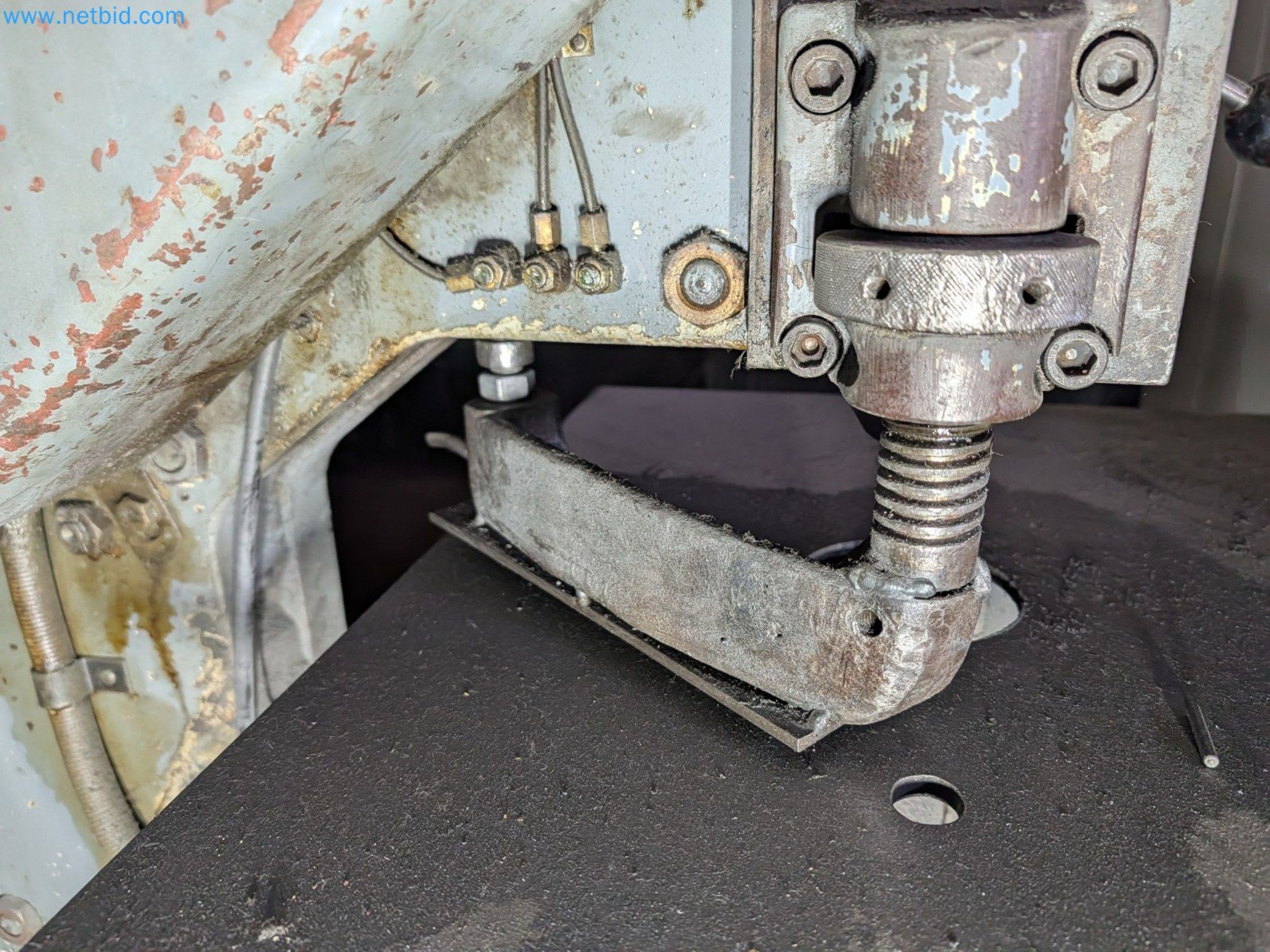 Metalworking machines


-6