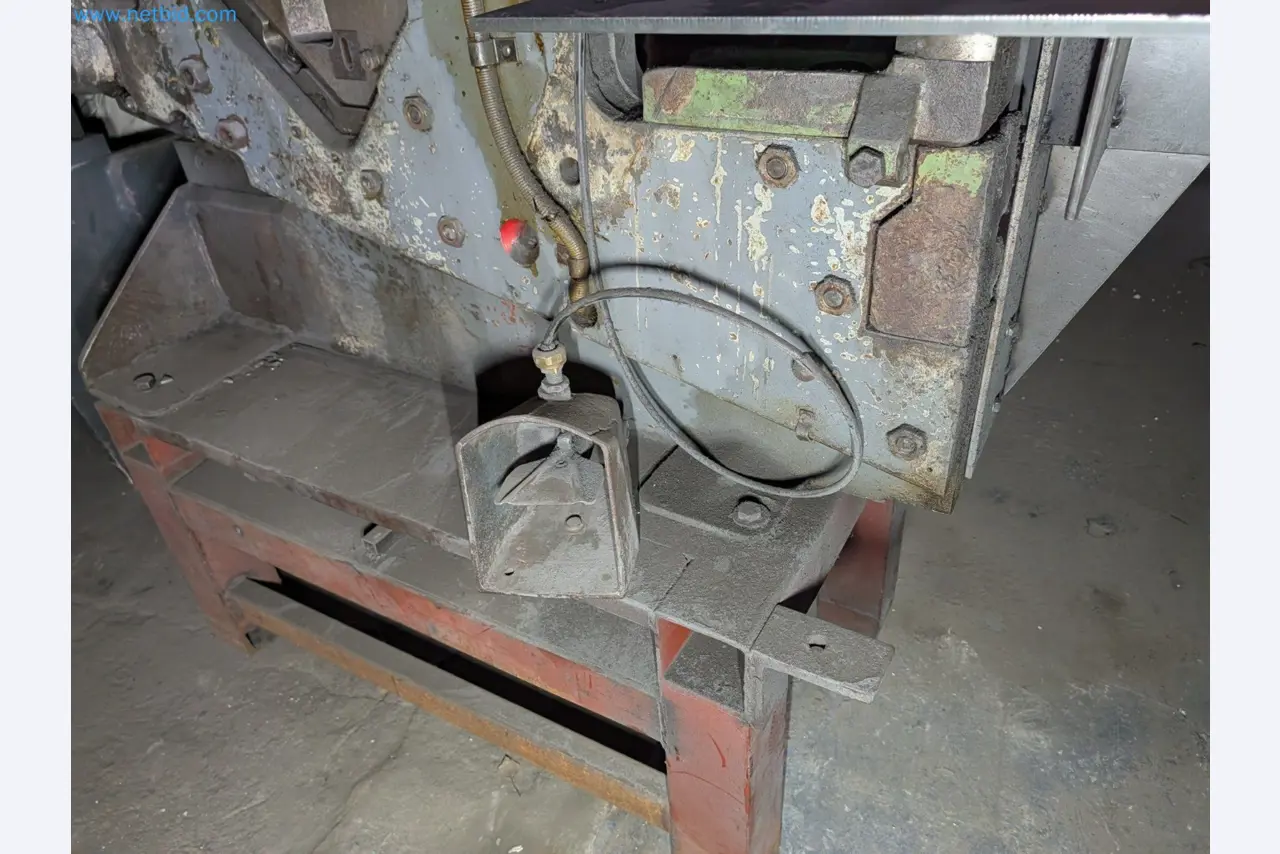 Metalworking machines
-7