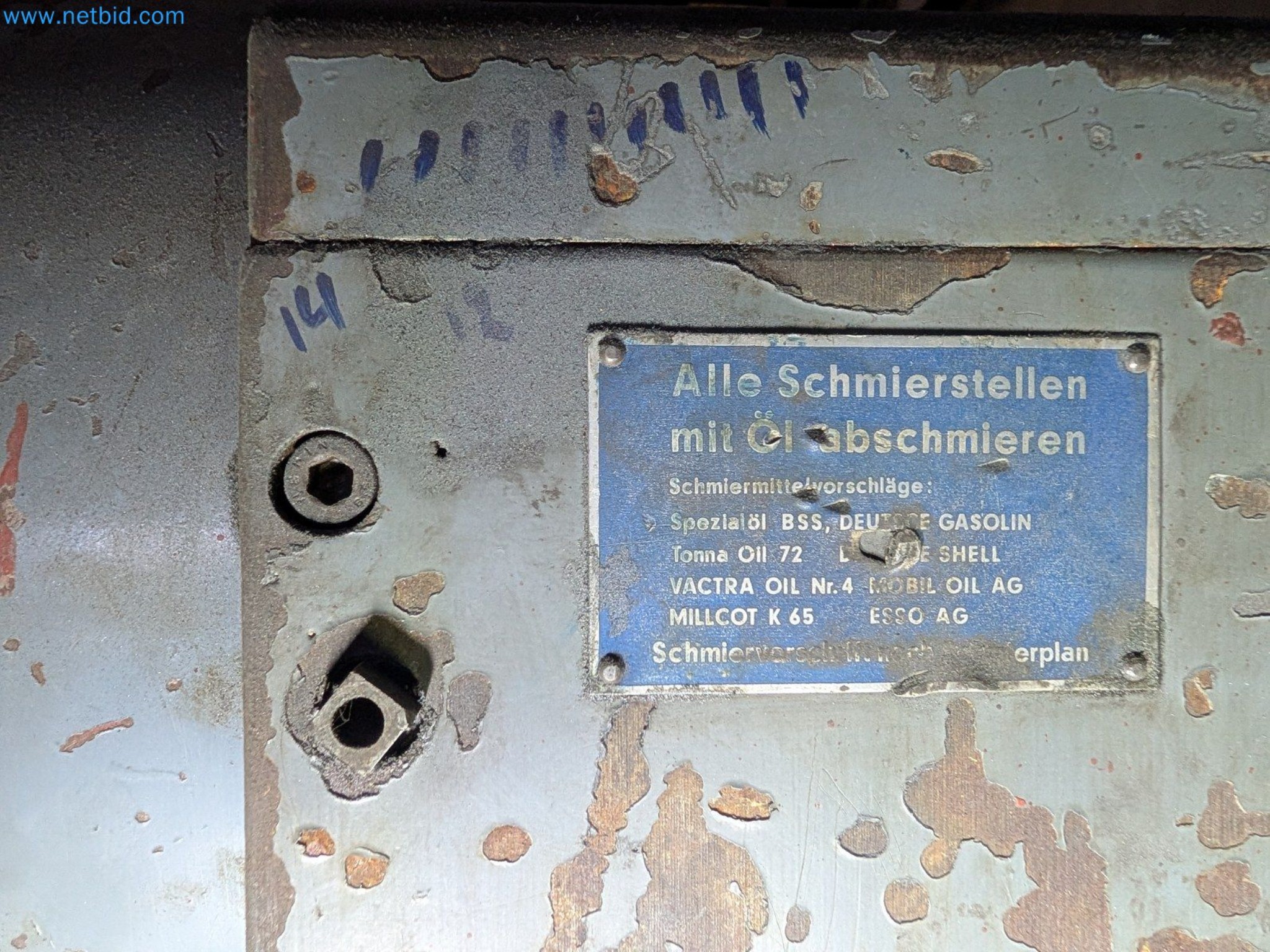 Metalworking machines


-8
