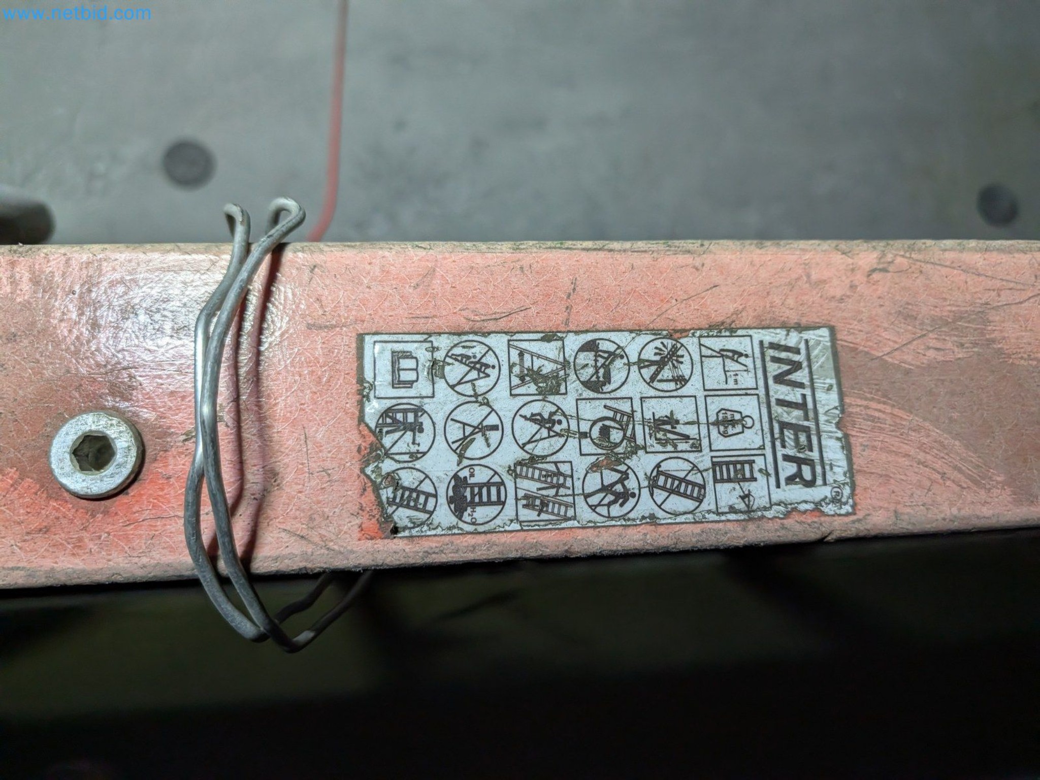 Metalworking machines


-2