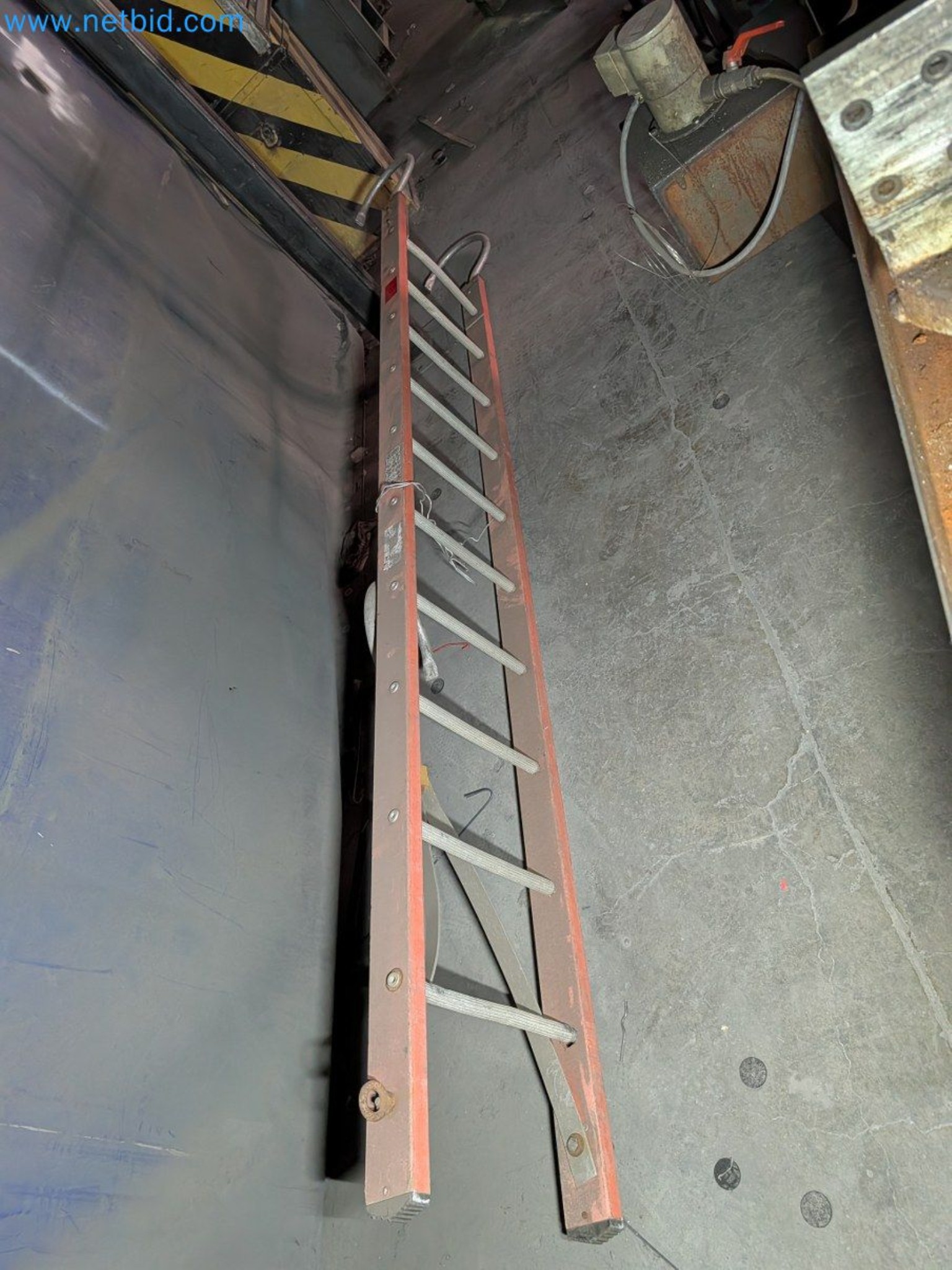 Metalworking machines


-4