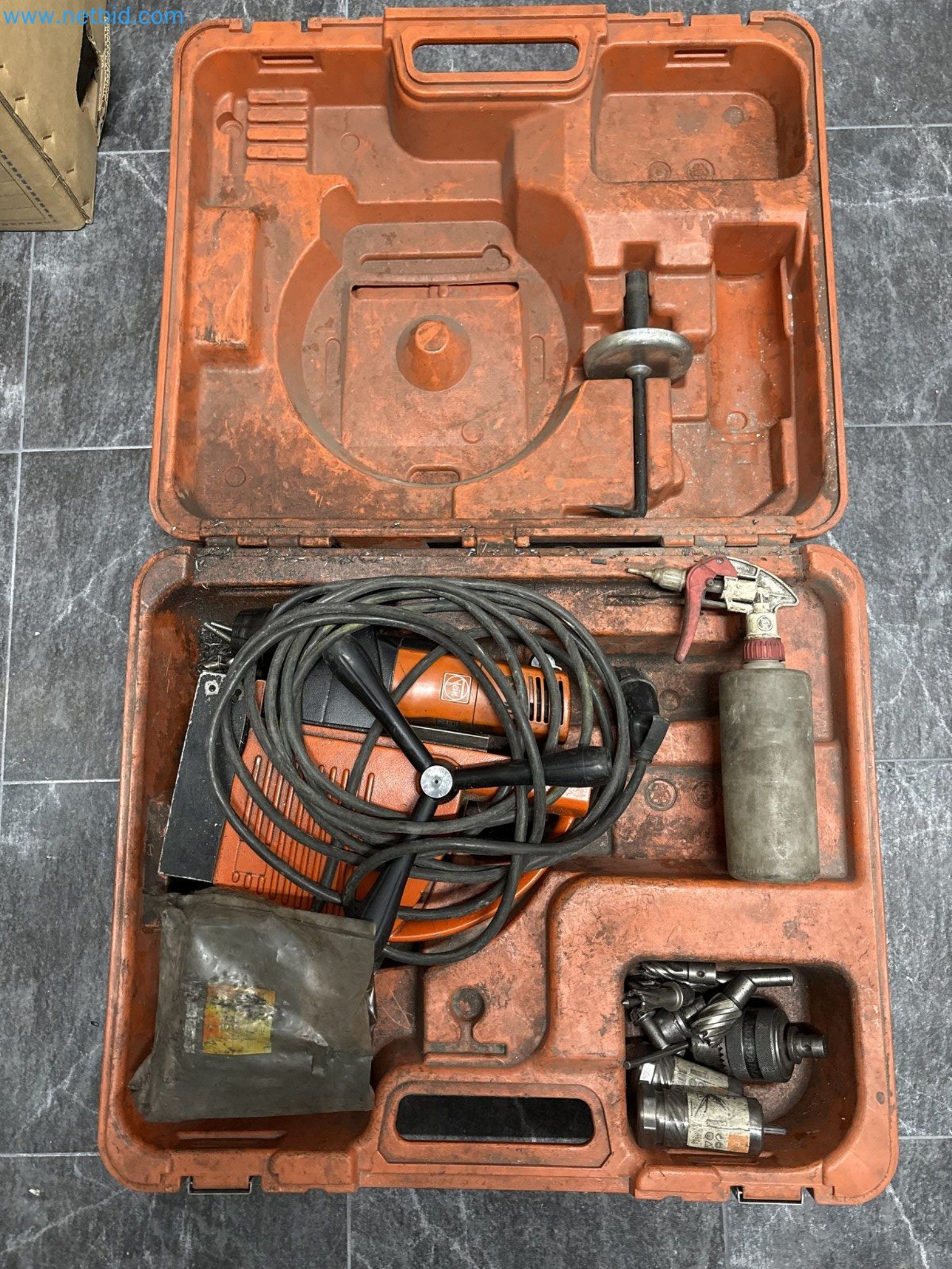 Metalworking machines


-1