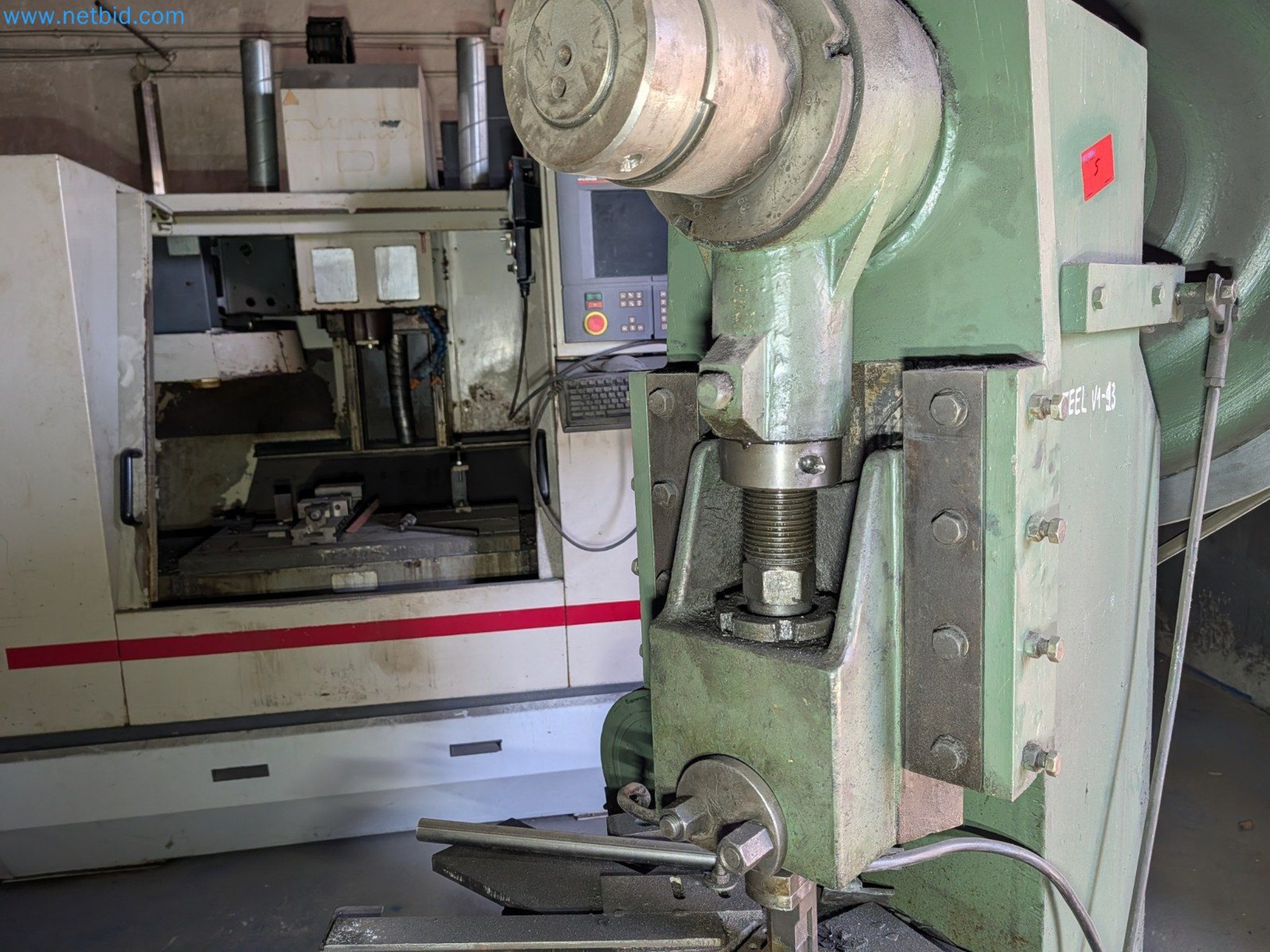 Metalworking machines


-4