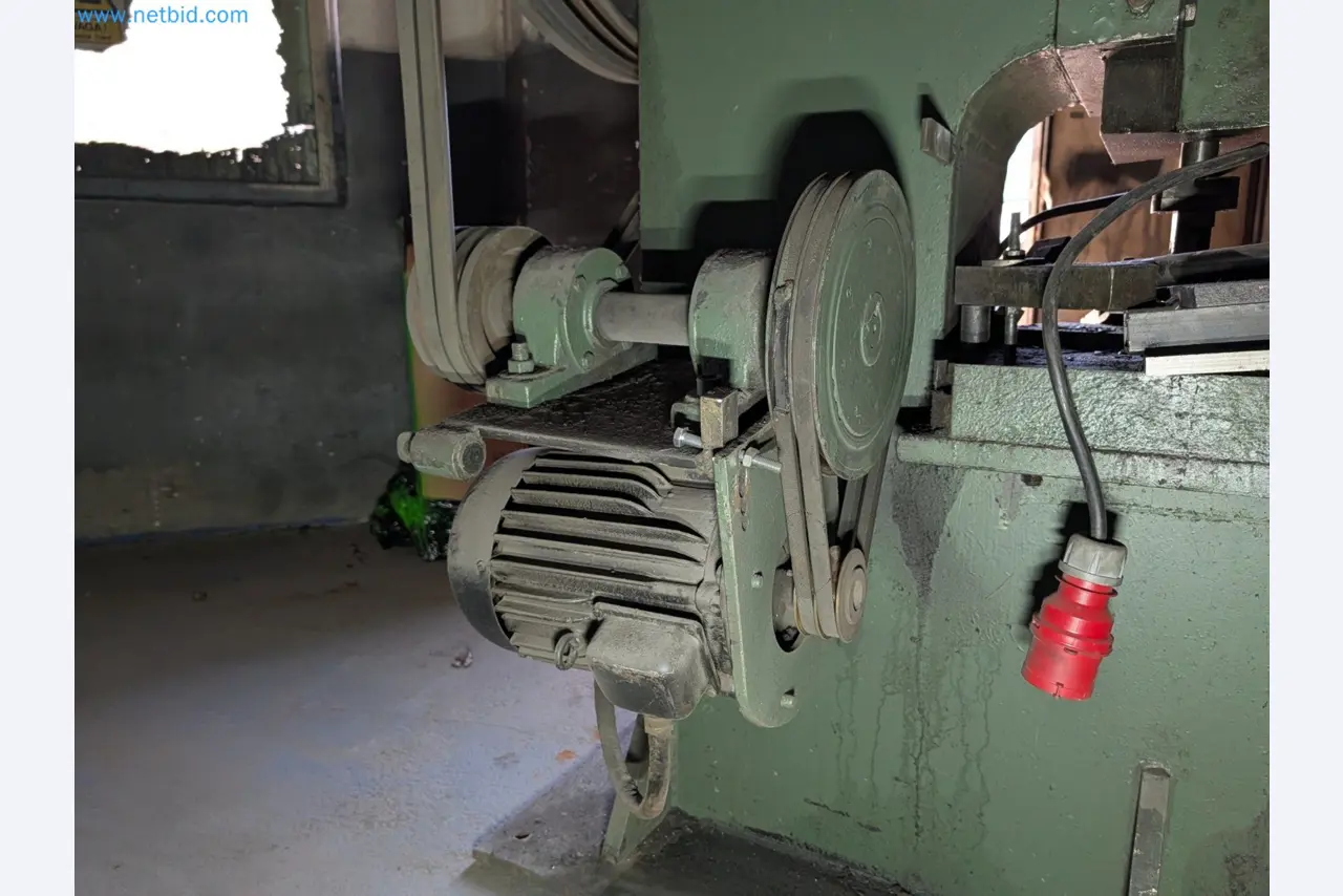 Metalworking machines
-6