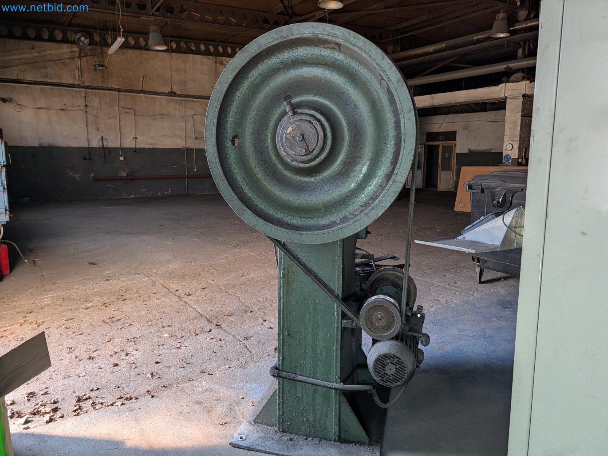 Metalworking machines


-7