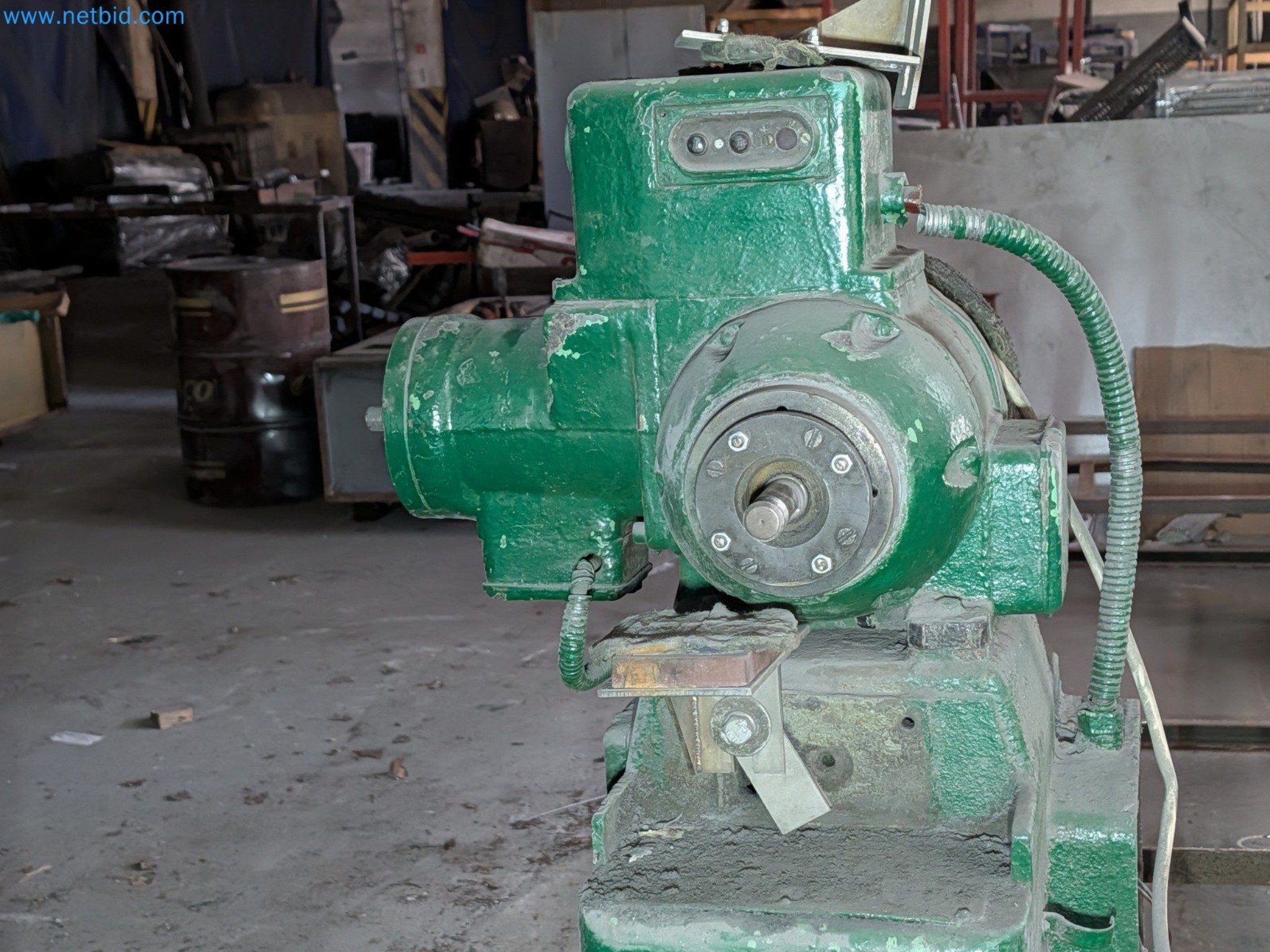 Metallbearbeitungsmaschinen 


-5