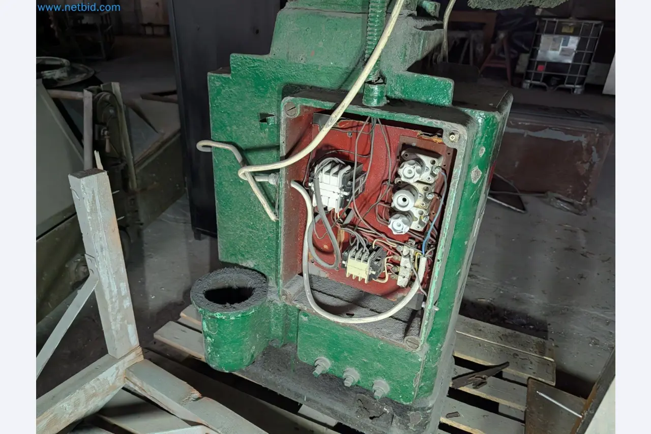 Metallbearbeitungsmaschinen
-7