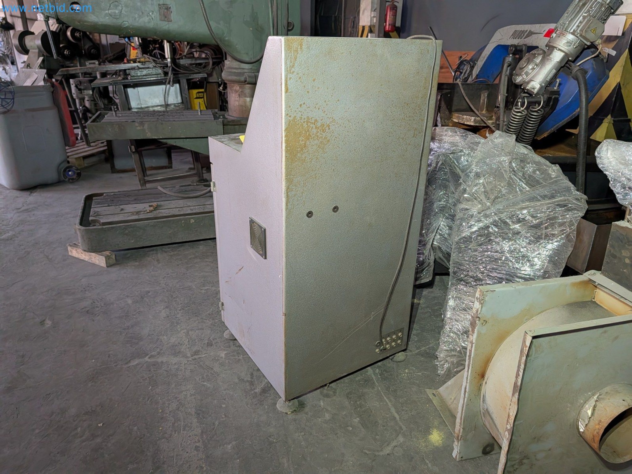 Metalworking machines


-11