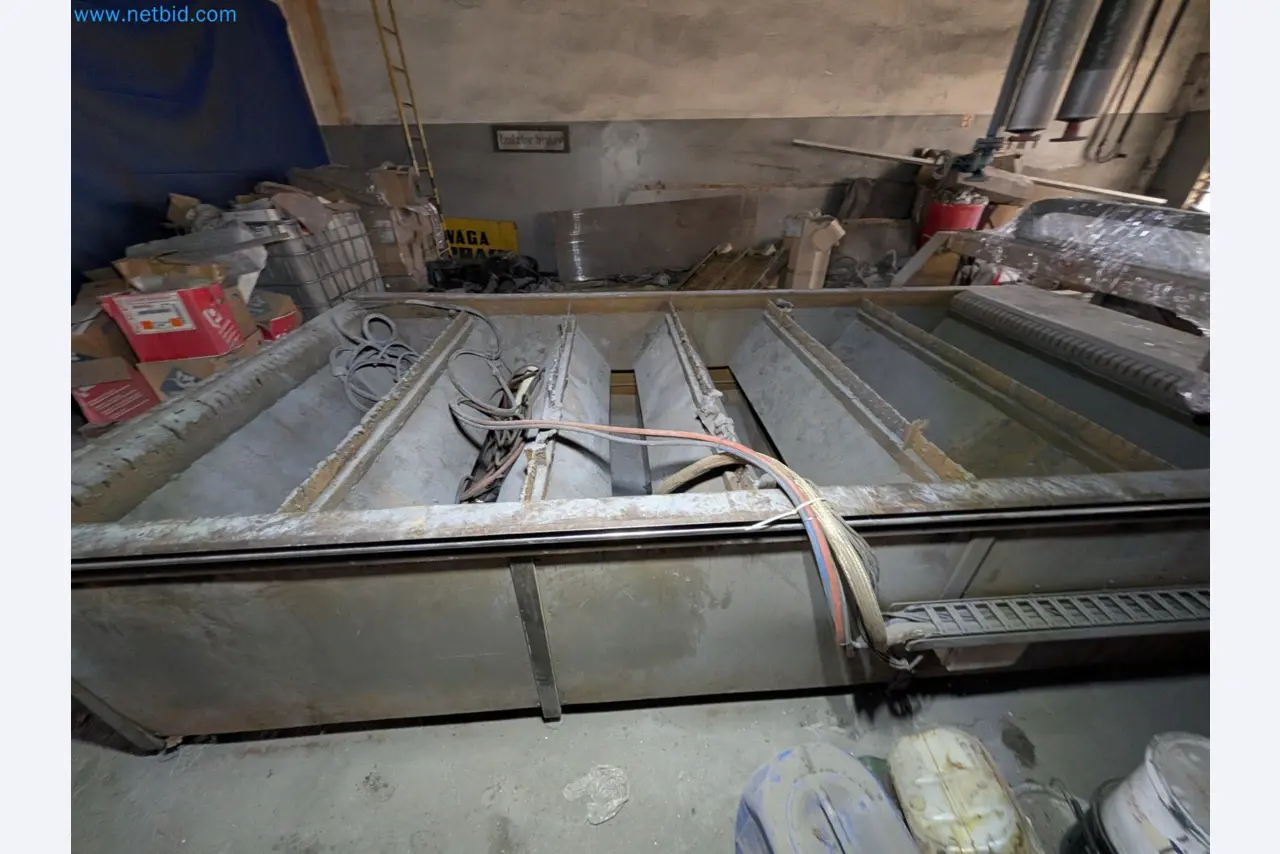 Metalworking machines
-16