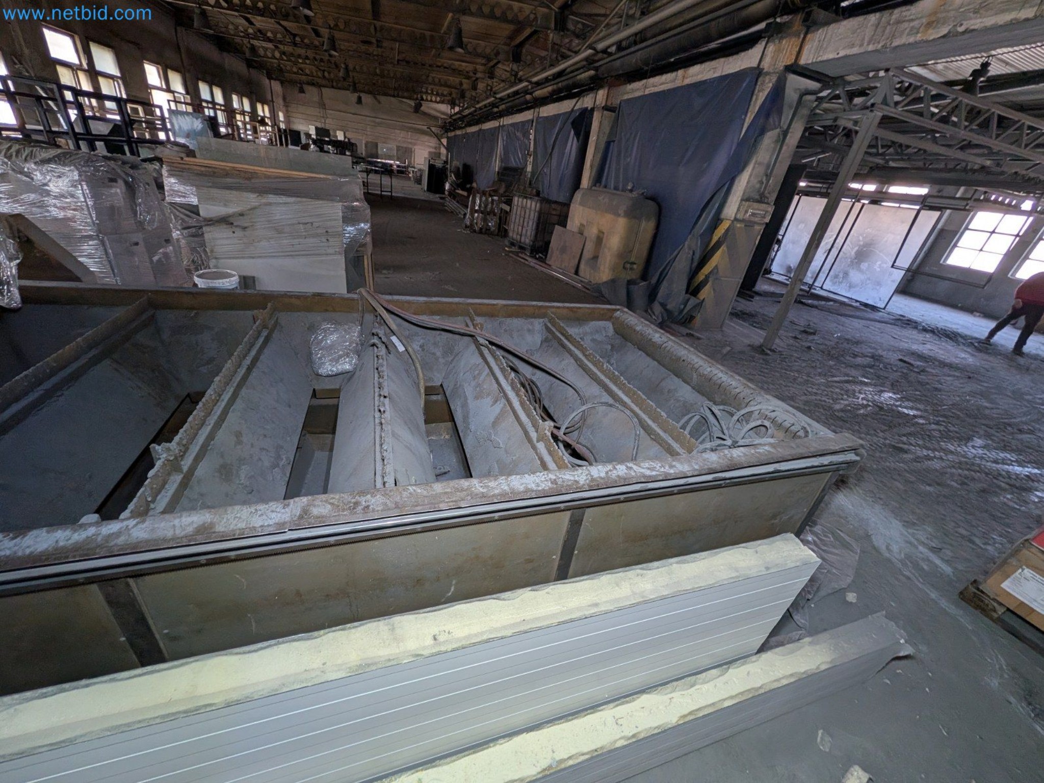 Metalworking machines


-21