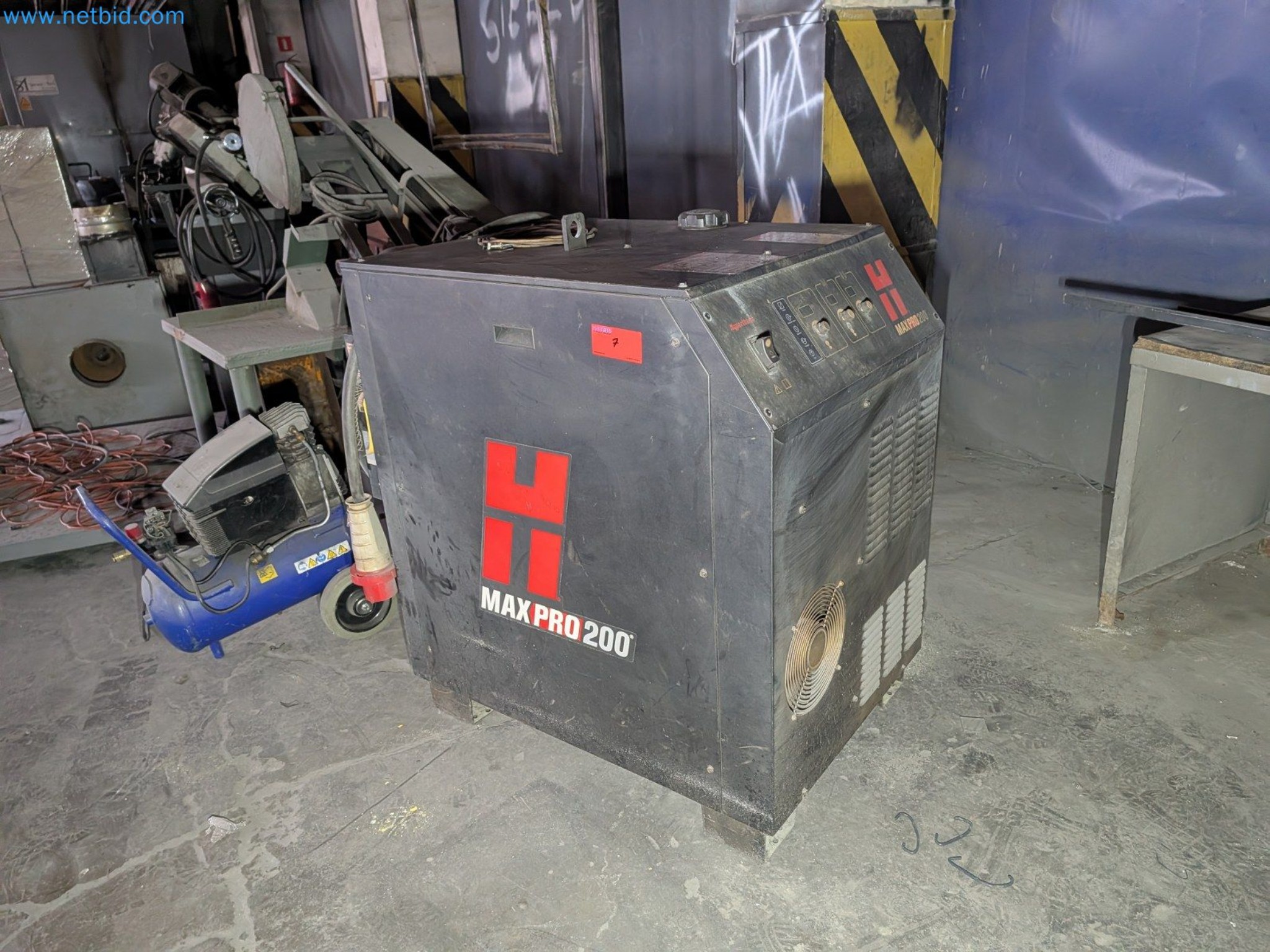 Metalworking machines


-2