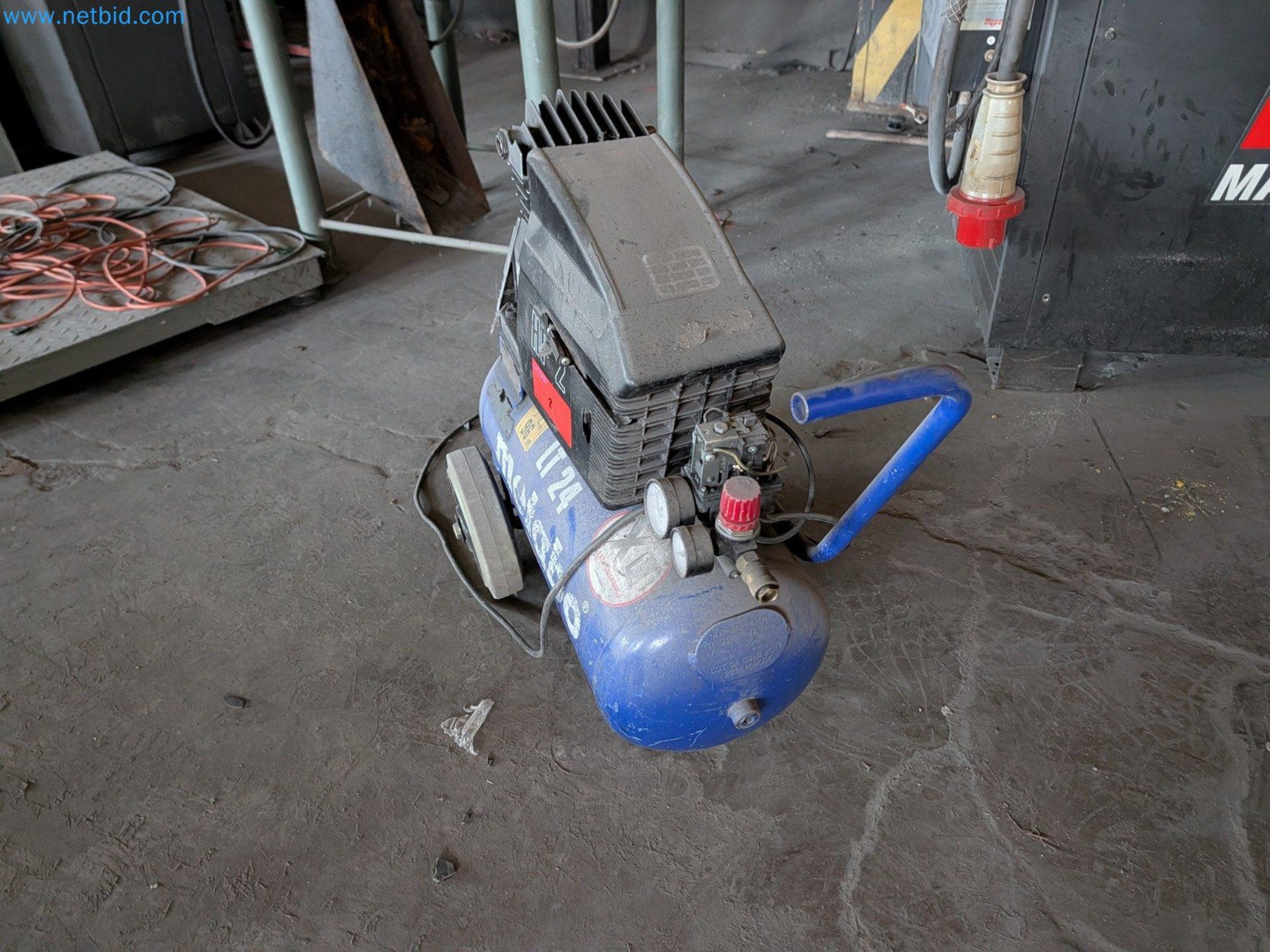 Metalworking machines


-5