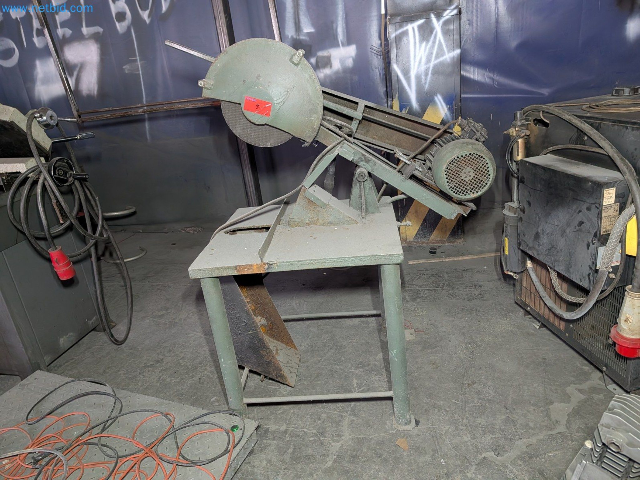 Metalworking machines


-1
