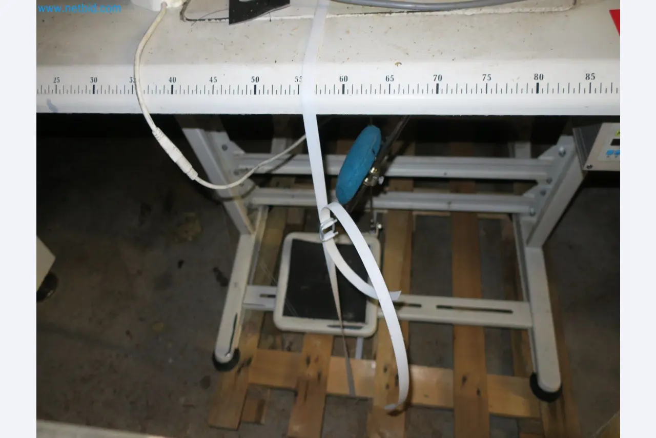 Maschinen zur Herstellung von Polstermöbeln-4