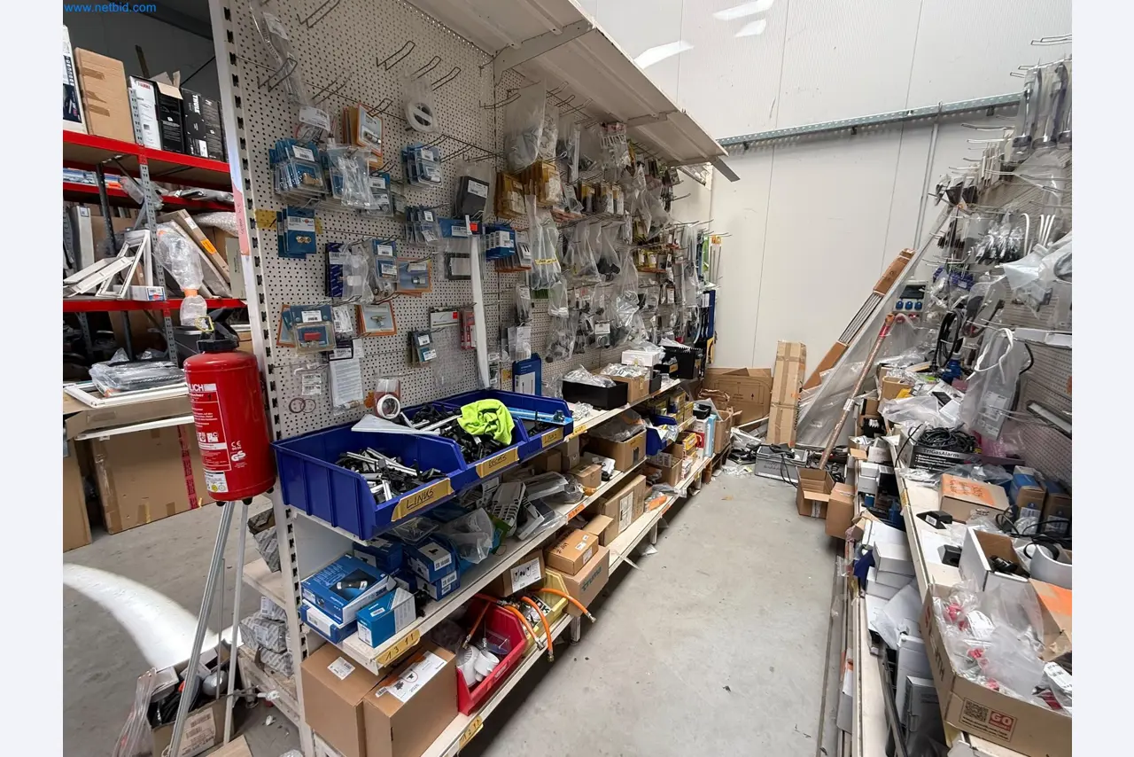 Motorhomes and recreational vehicles, travel trailers, caravan accessories, trucks, office and workshop equipment-12