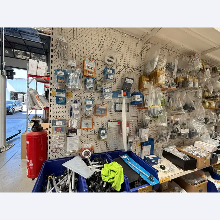 Motorhomes and recreational vehicles, travel trailers, caravan accessories, trucks, office and workshop equipment-13