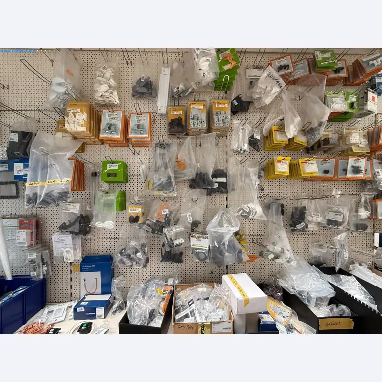 Motorhomes and recreational vehicles, travel trailers, caravan accessories, trucks, office and workshop equipment-14