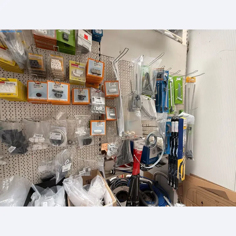 Motorhomes and recreational vehicles, travel trailers, caravan accessories, trucks, office and workshop equipment-15