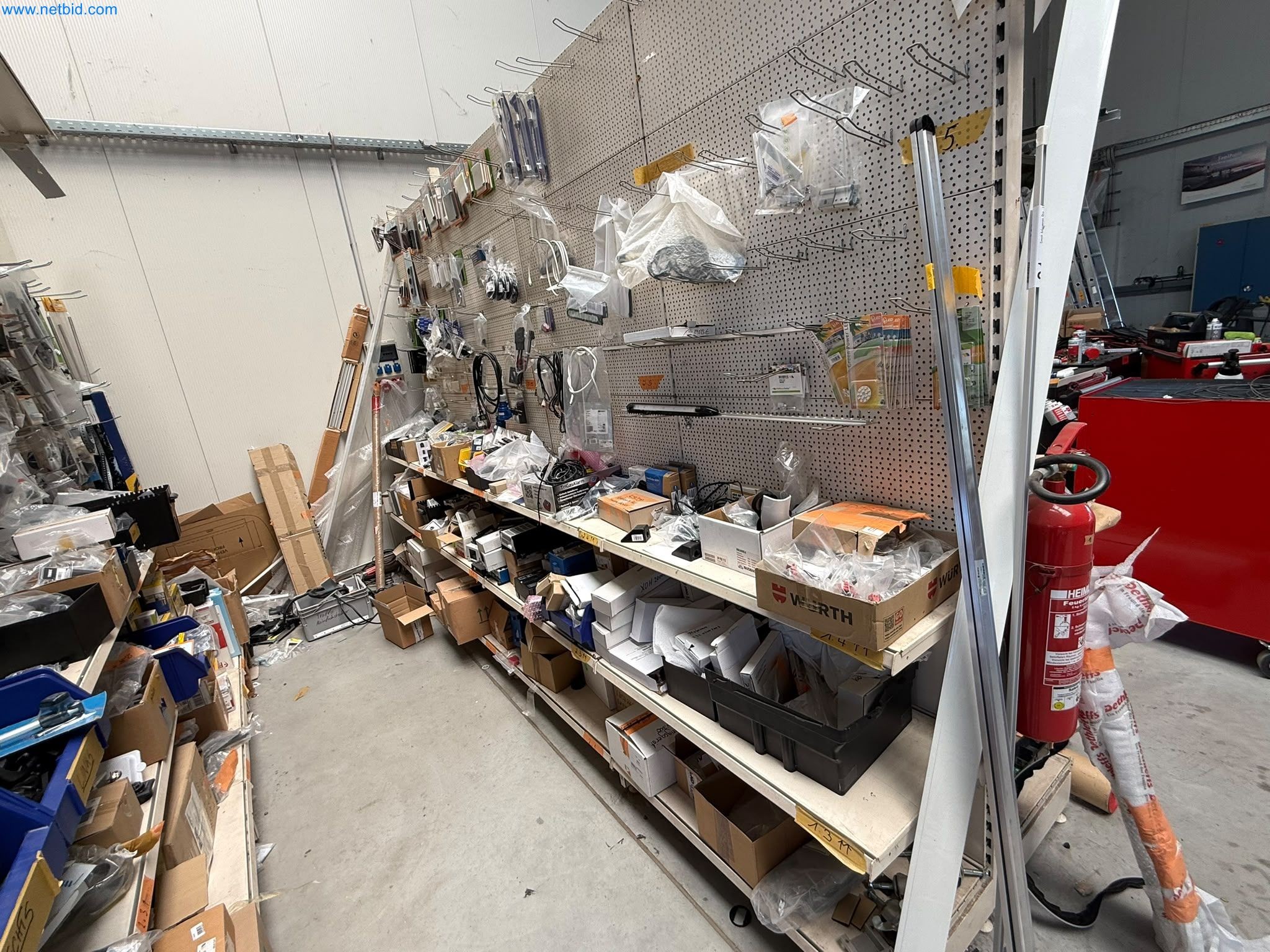 Motorhomes and recreational vehicles, travel trailers, caravan accessories, trucks, office and workshop equipment-19
