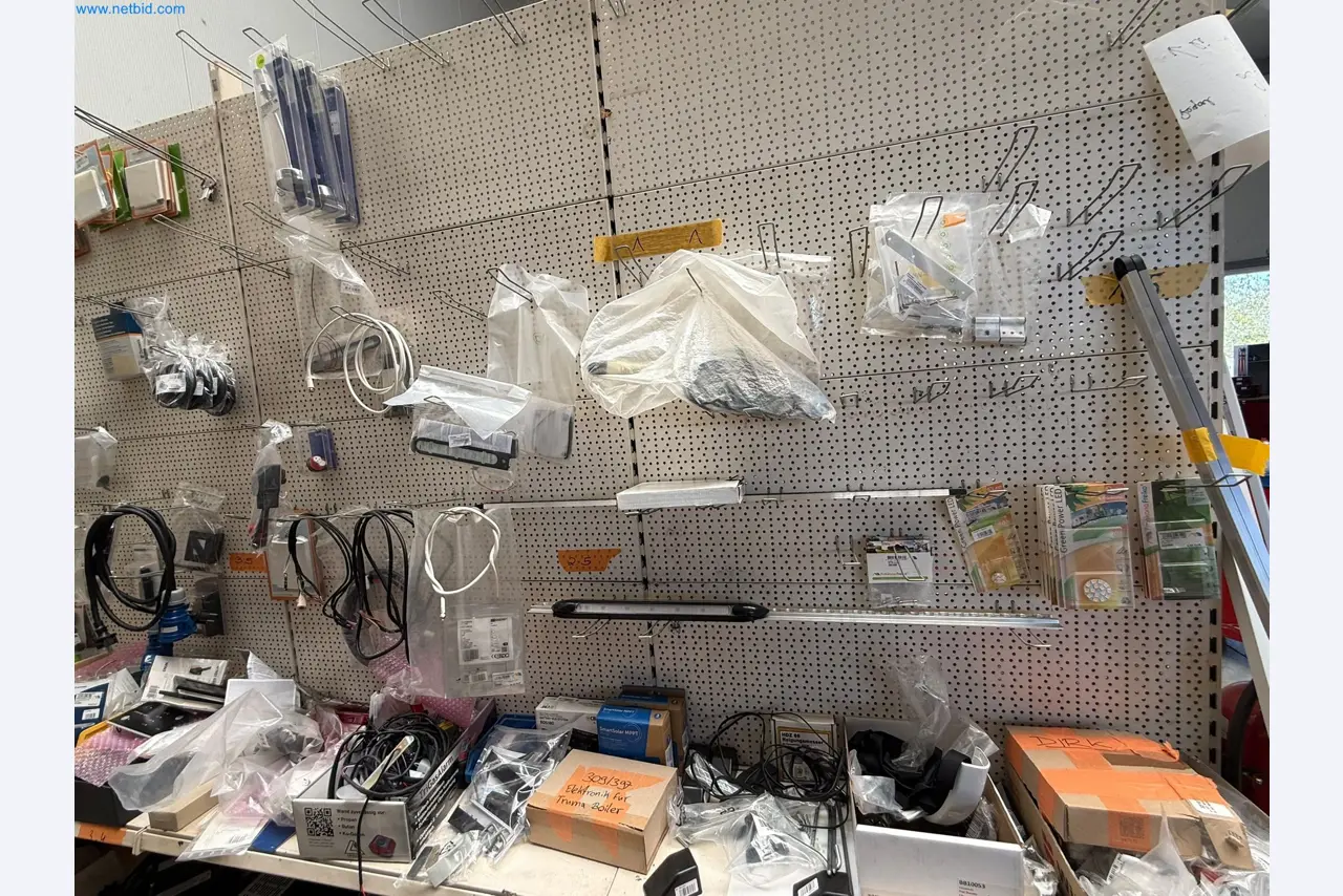 Motorhomes and recreational vehicles, travel trailers, caravan accessories, trucks, office and workshop equipment-20