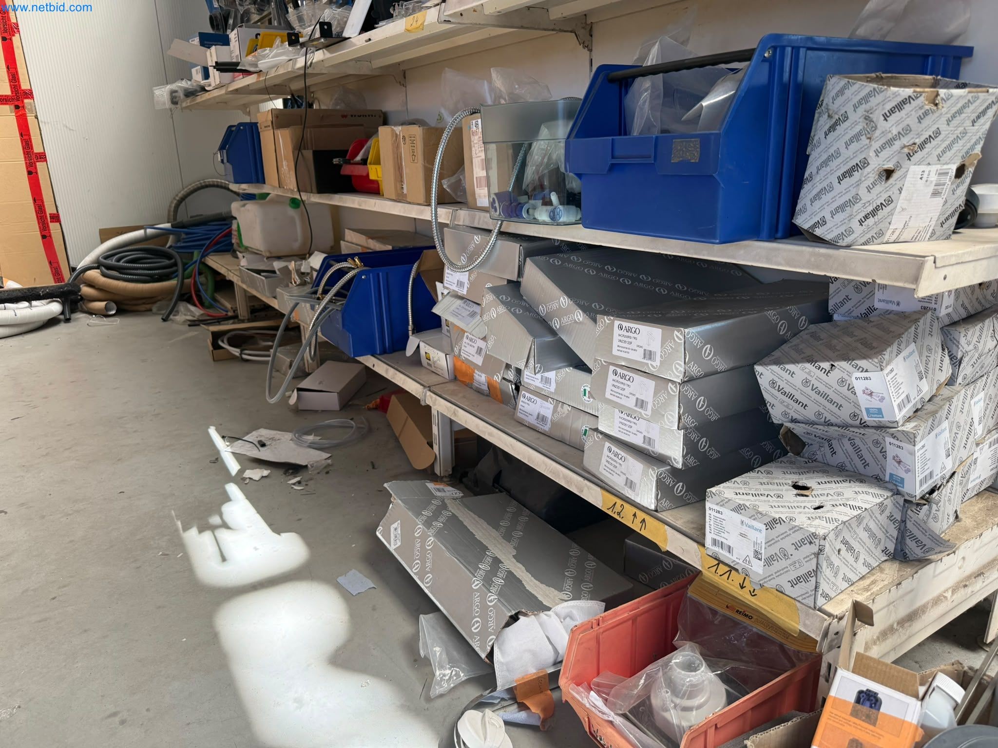 Motorhomes and recreational vehicles, travel trailers, caravan accessories, trucks, office and workshop equipment-5