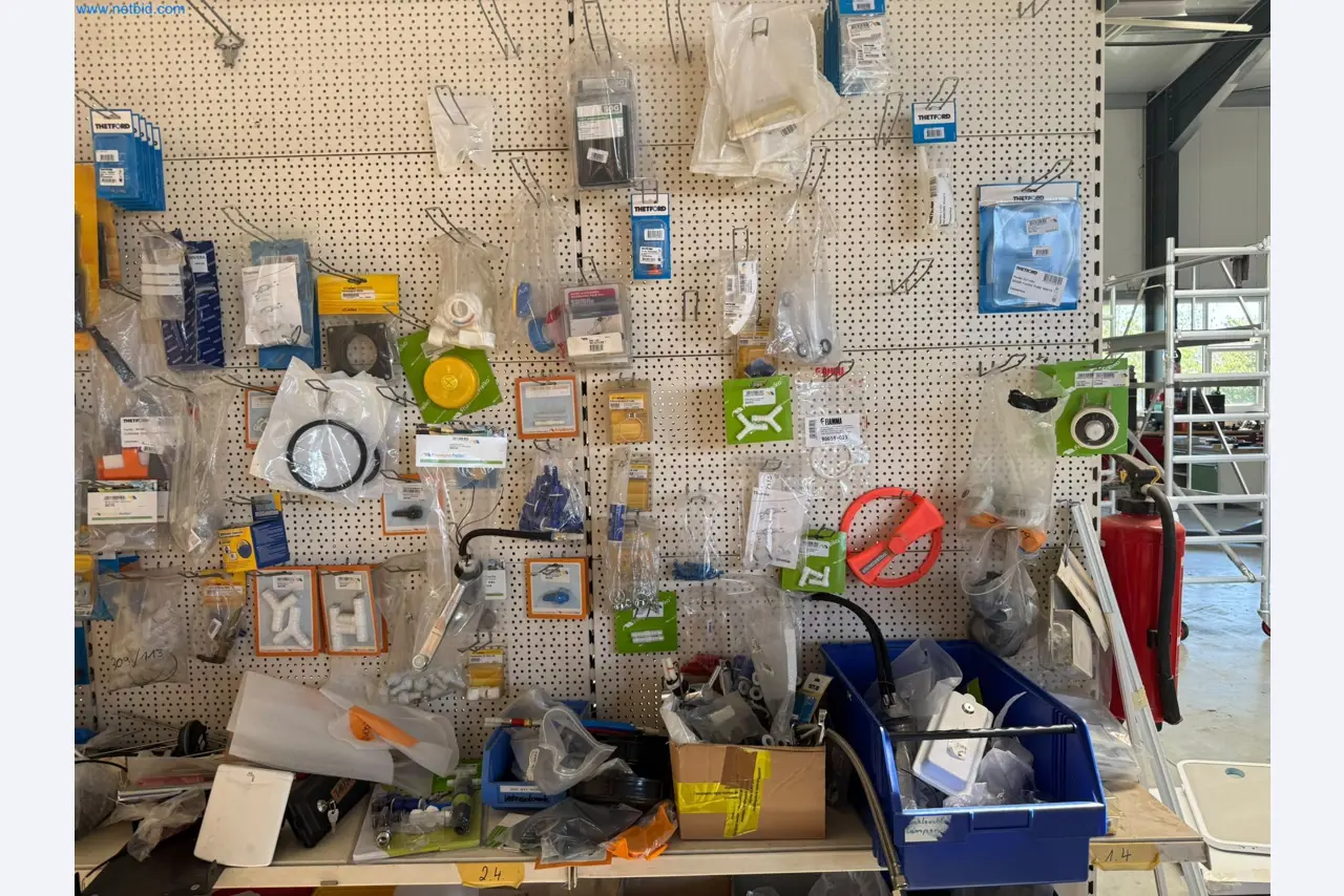 Motorhomes and recreational vehicles, travel trailers, caravan accessories, trucks, office and workshop equipment-6