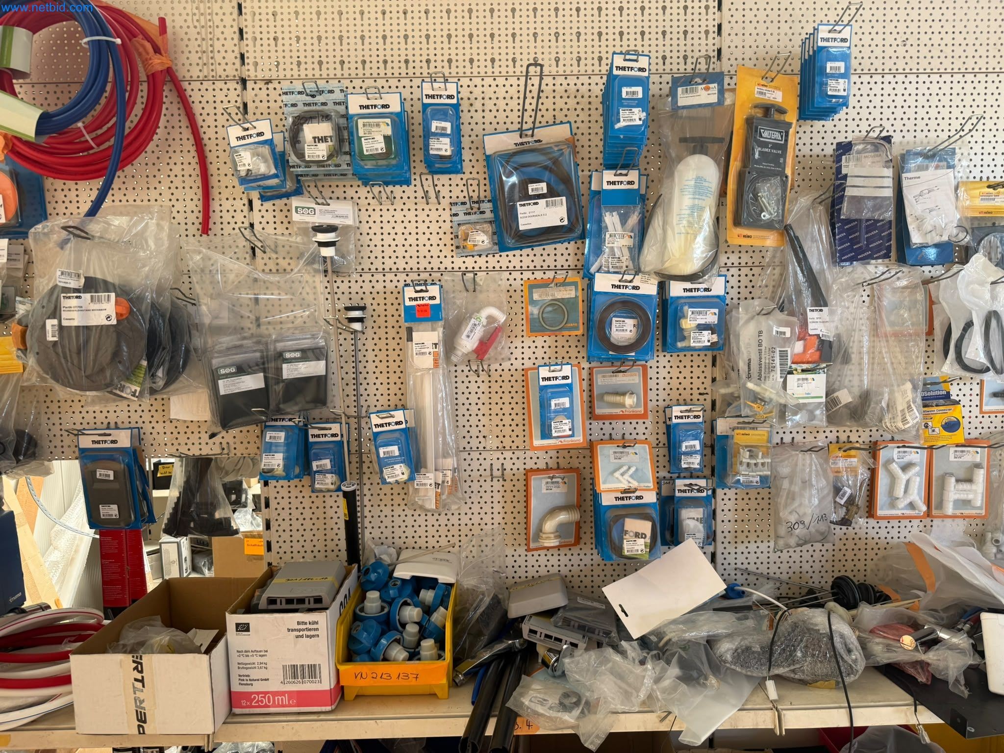Motorhomes and recreational vehicles, travel trailers, caravan accessories, trucks, office and workshop equipment-7