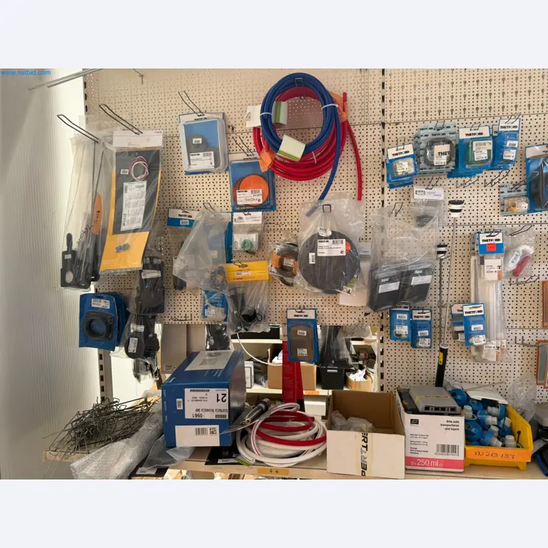 Motorhomes and recreational vehicles, travel trailers, caravan accessories, trucks, office and workshop equipment-8