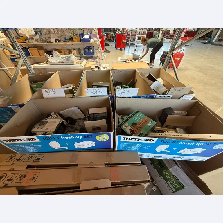 Motorhomes and recreational vehicles, travel trailers, caravan accessories, trucks, office and workshop equipment-6