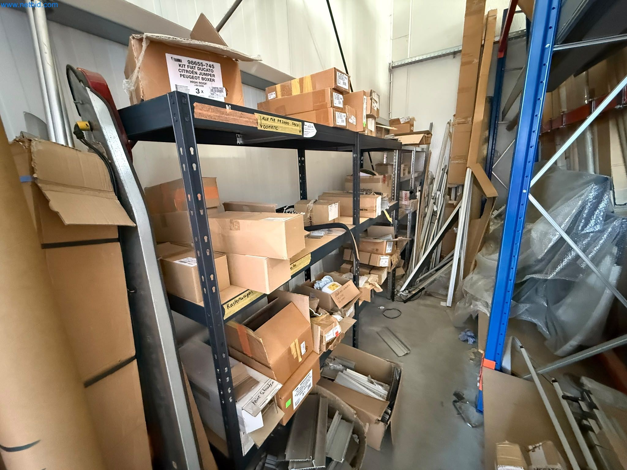 Camping-cars et véhicules de voyage, caravanes, accessoires pour caravanes, camions, aménagement de bureaux et d'ateliers-7