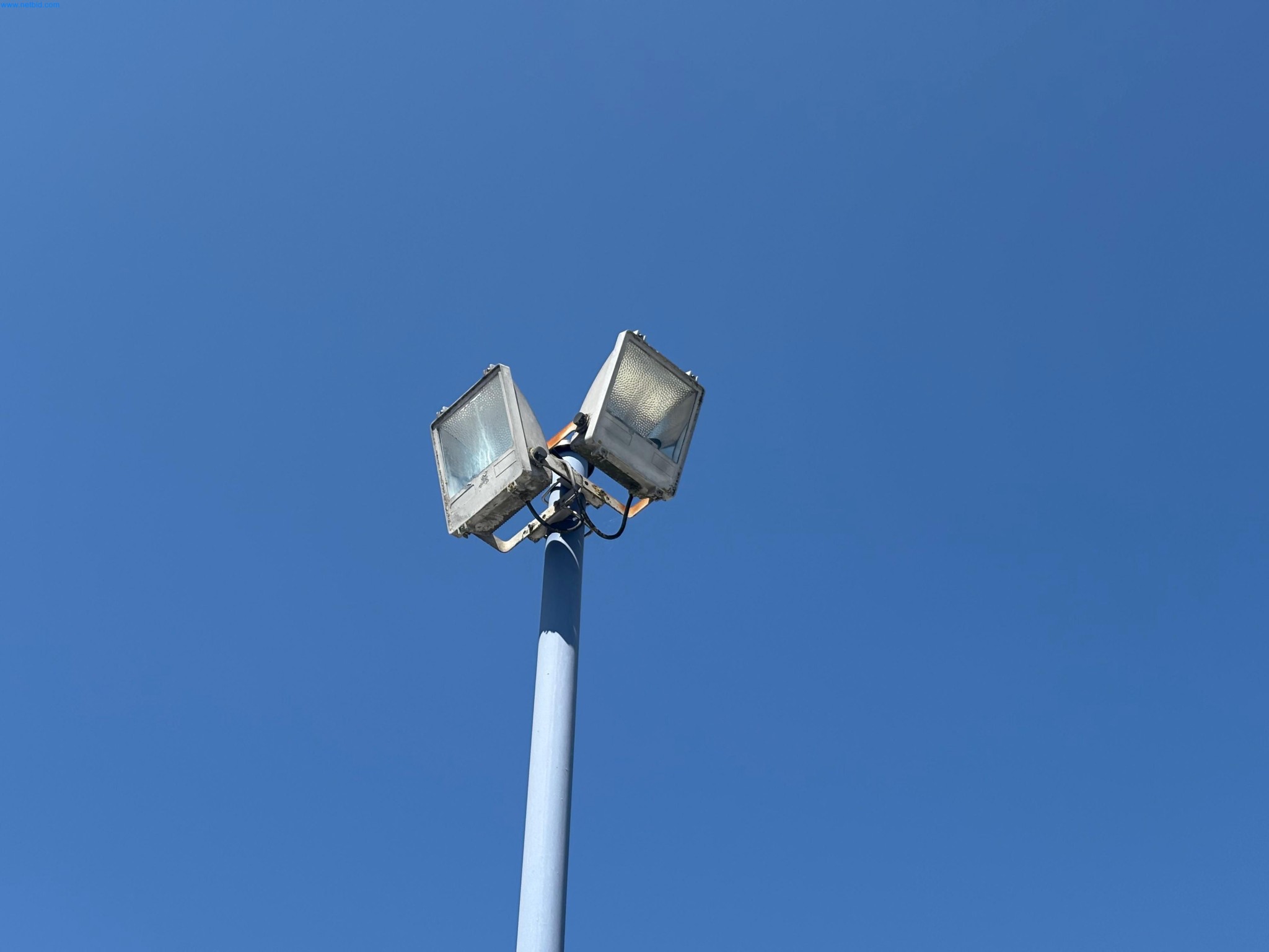 Motorhomes and recreational vehicles, travel trailers, caravan accessories, trucks, office and workshop equipment-2