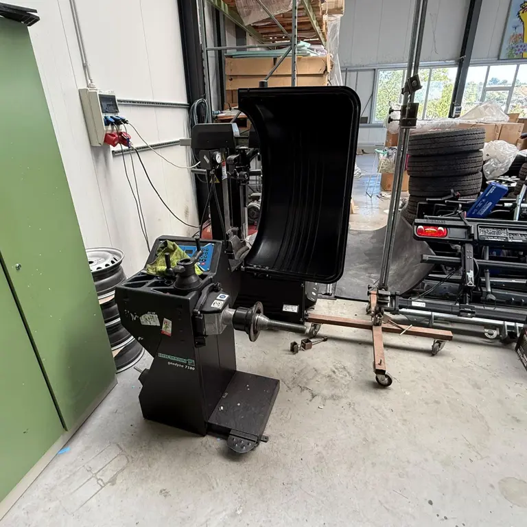 Tire Balancing Machine Hoffman Geodyna 7100 Fusion